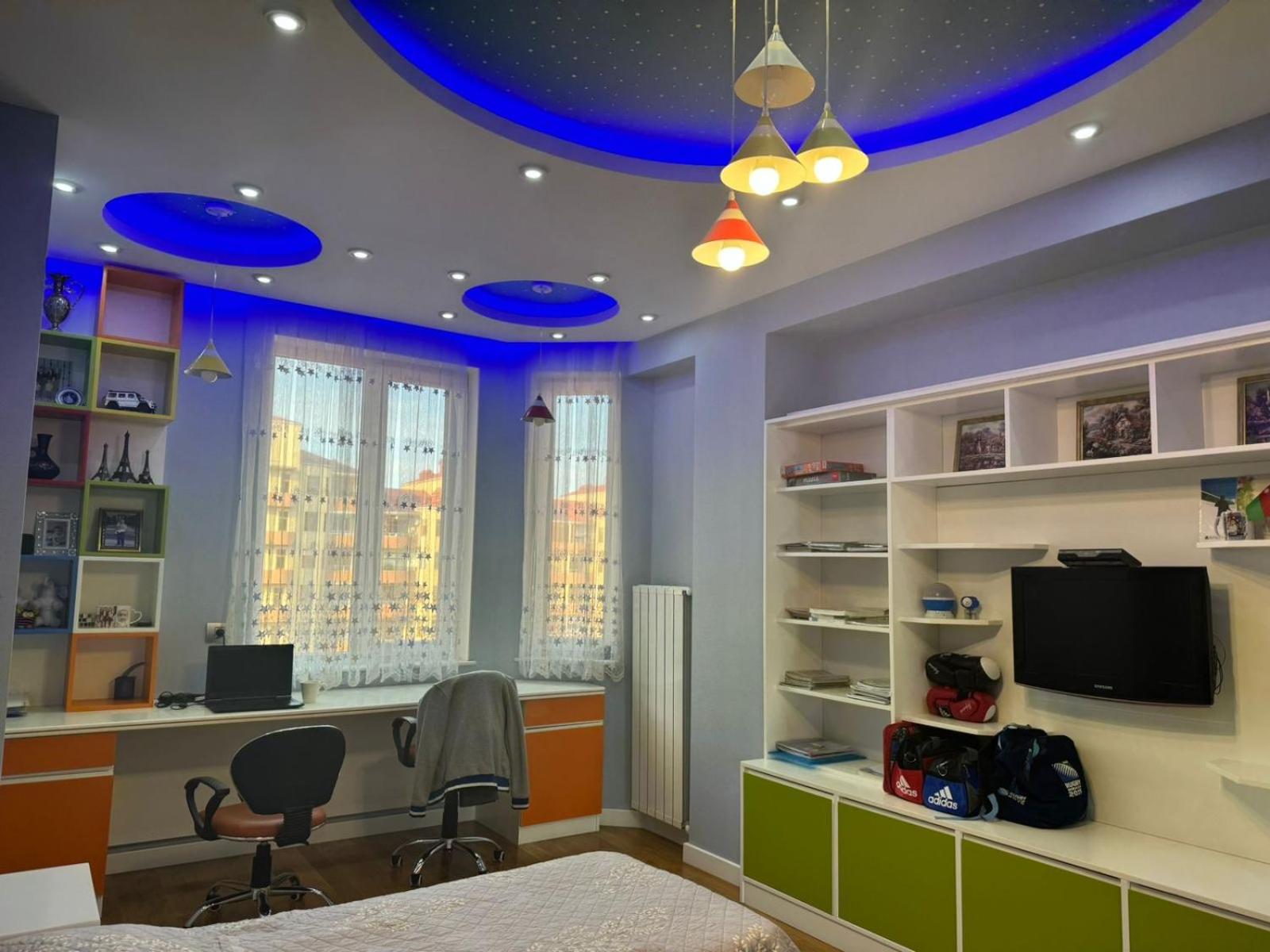Four Seasson Apartment 2