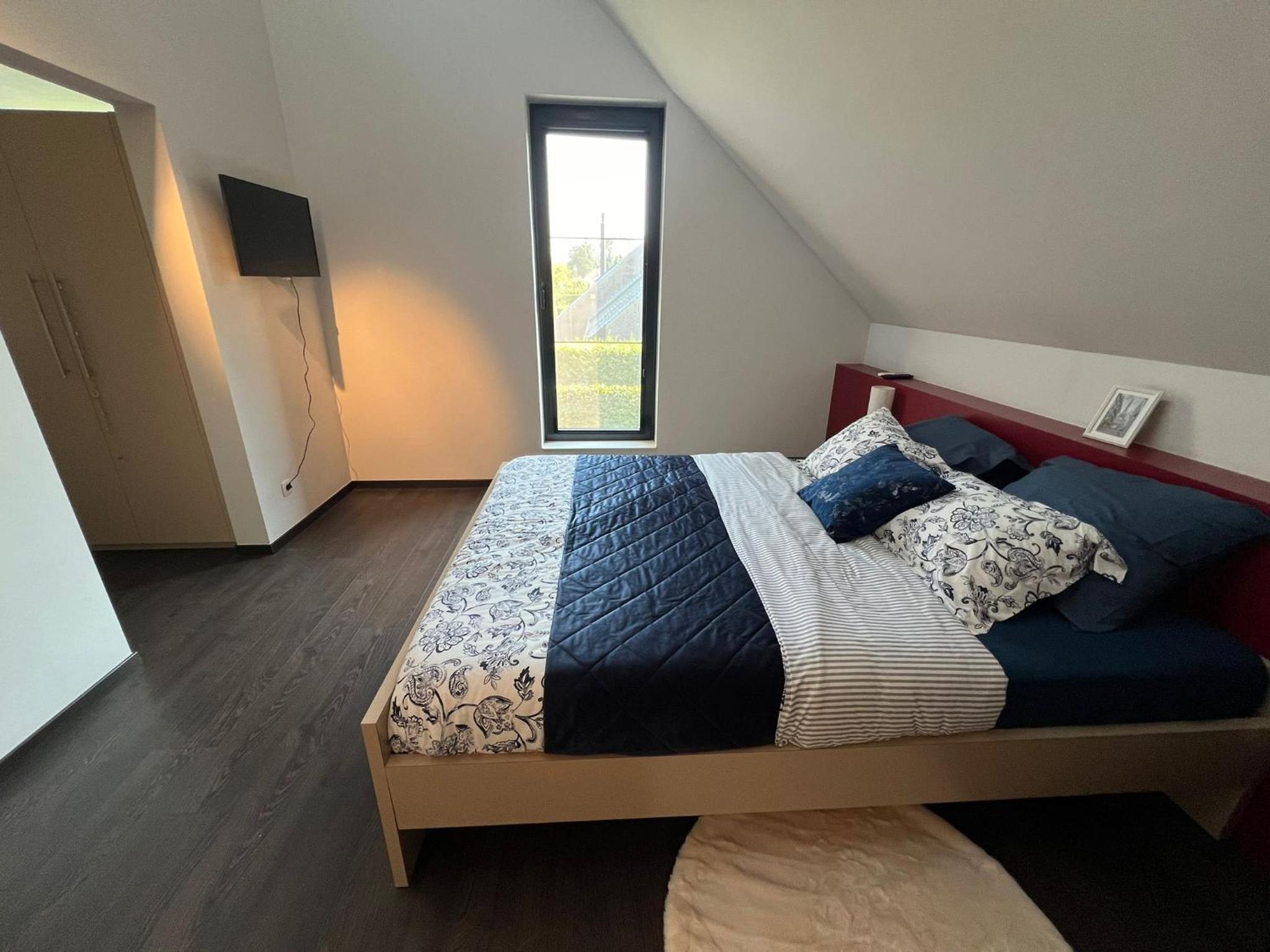 Lou's Superior Villa