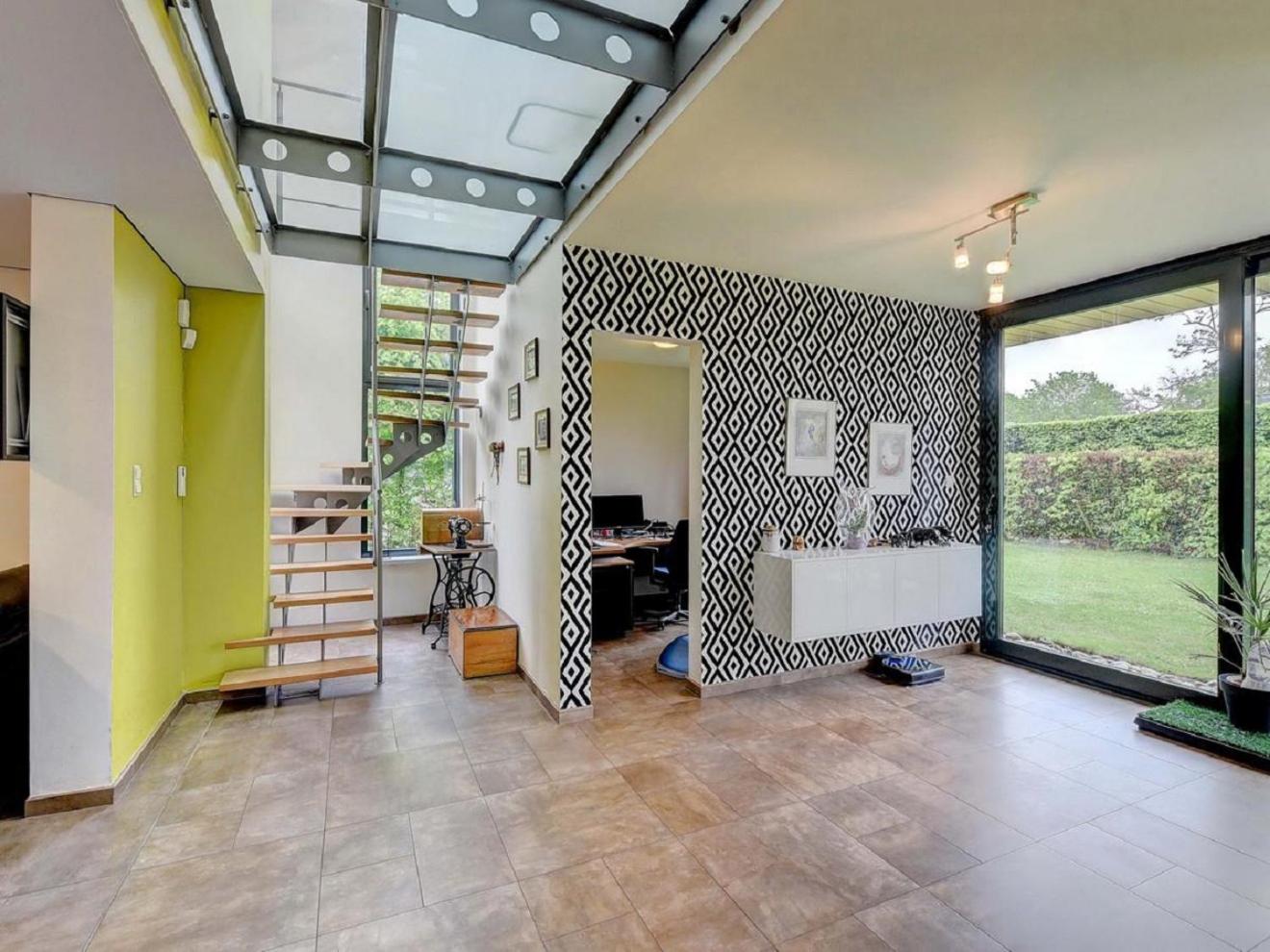 Lou's Superior Villa