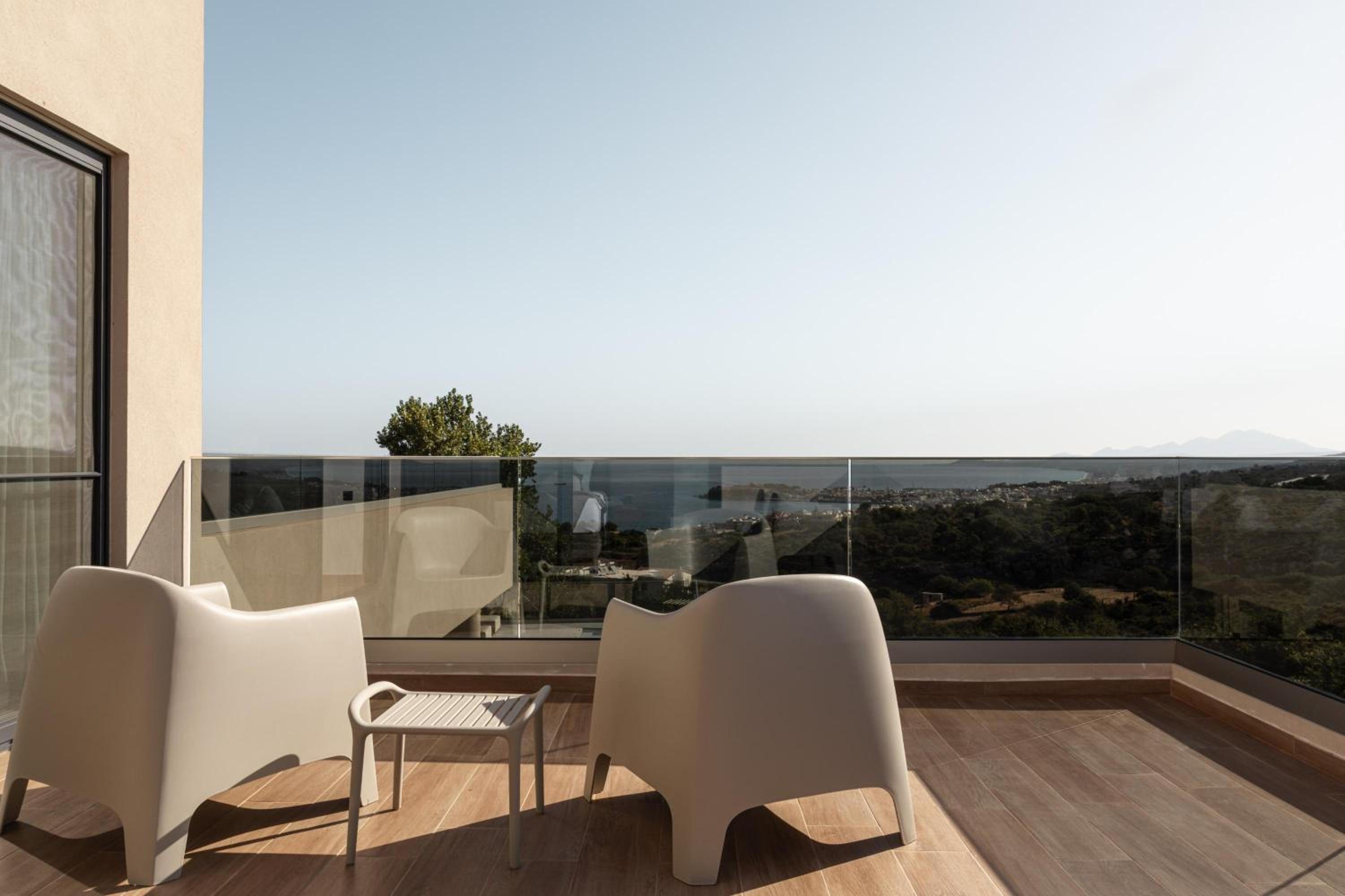 Aerial Villa - Award Winning Luxury Retreat