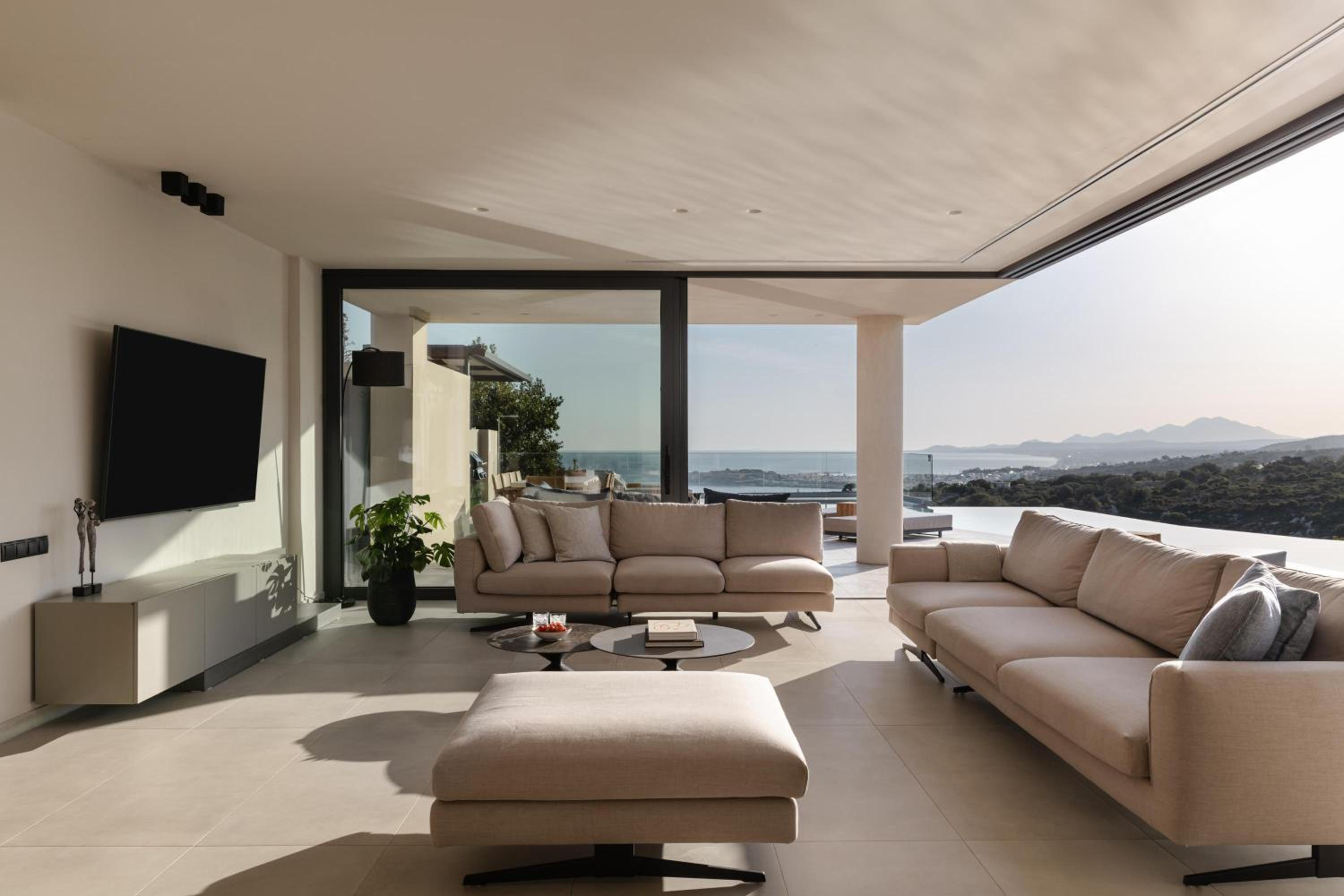 Aerial Villa - Award Winning Luxury Retreat