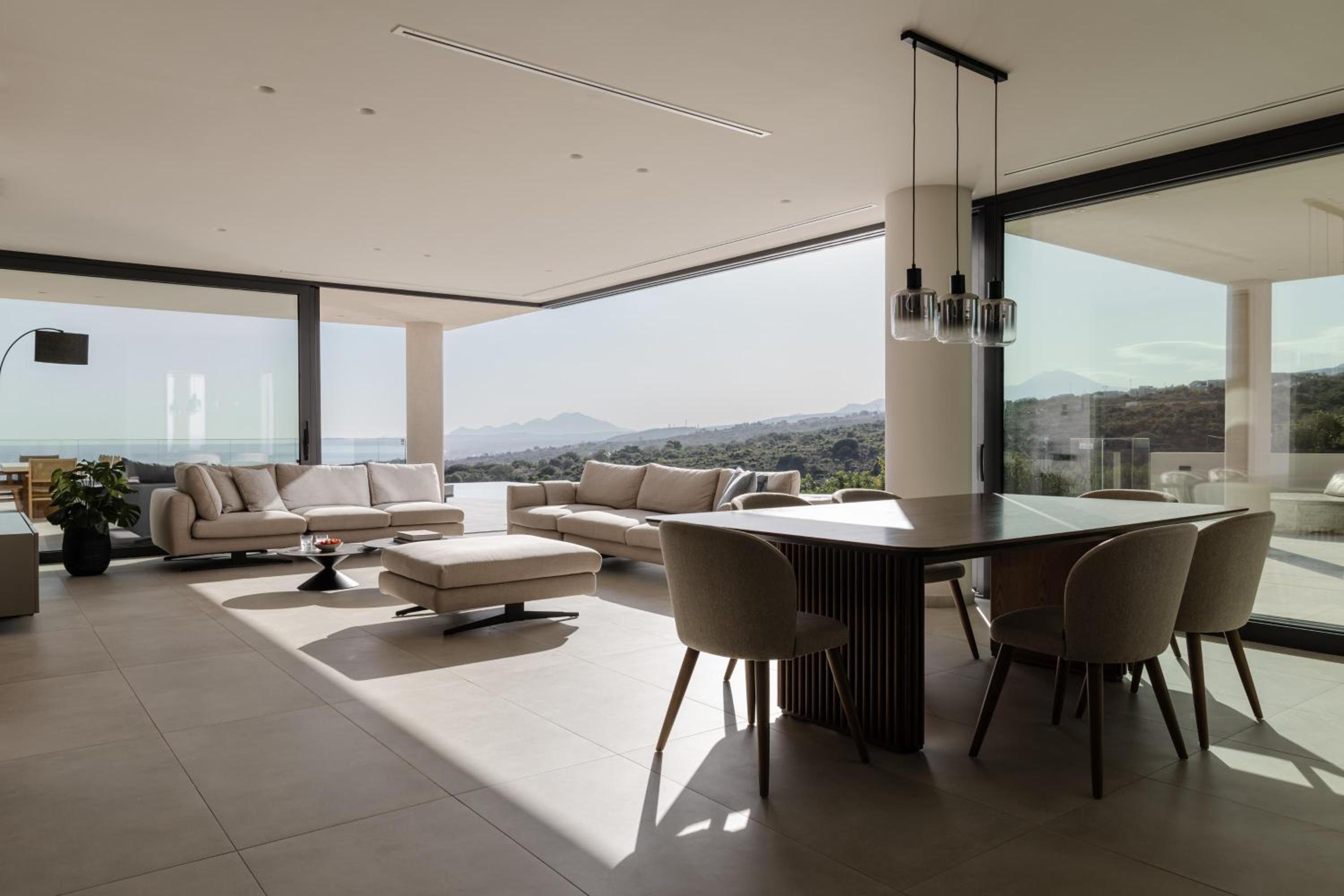 Aerial Villa - Award Winning Luxury Retreat