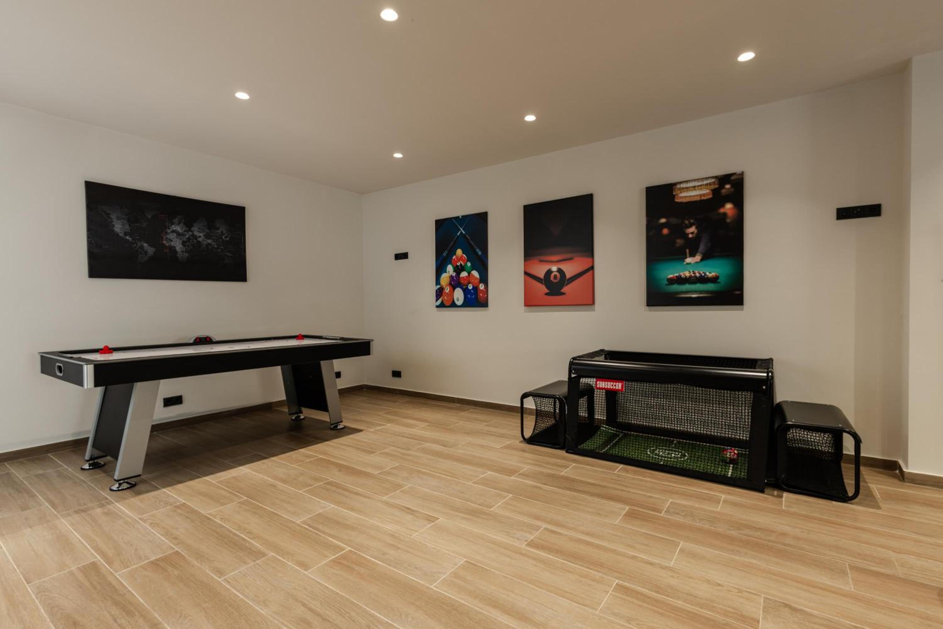 Aerial Villa - Award Winning Luxury Retreat