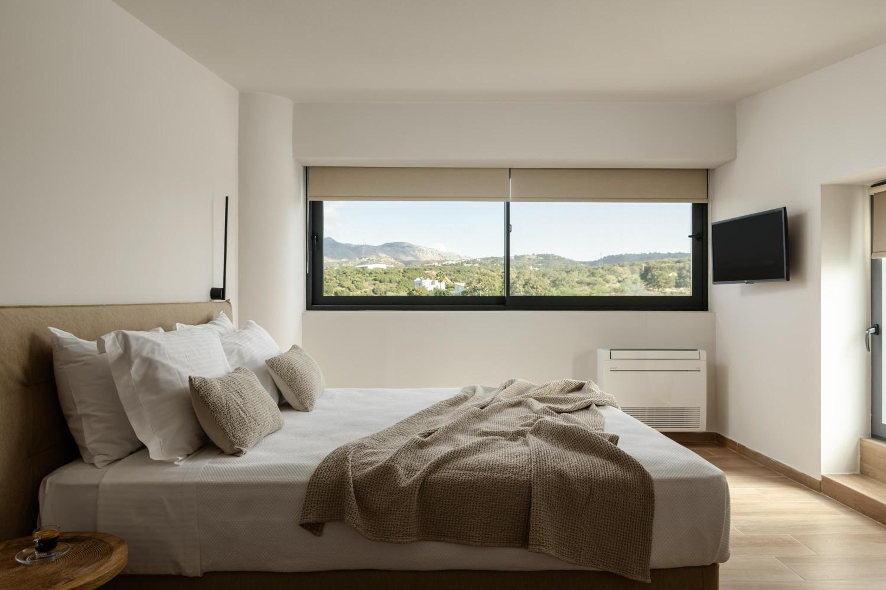Aerial Villa - Award Winning Luxury Retreat