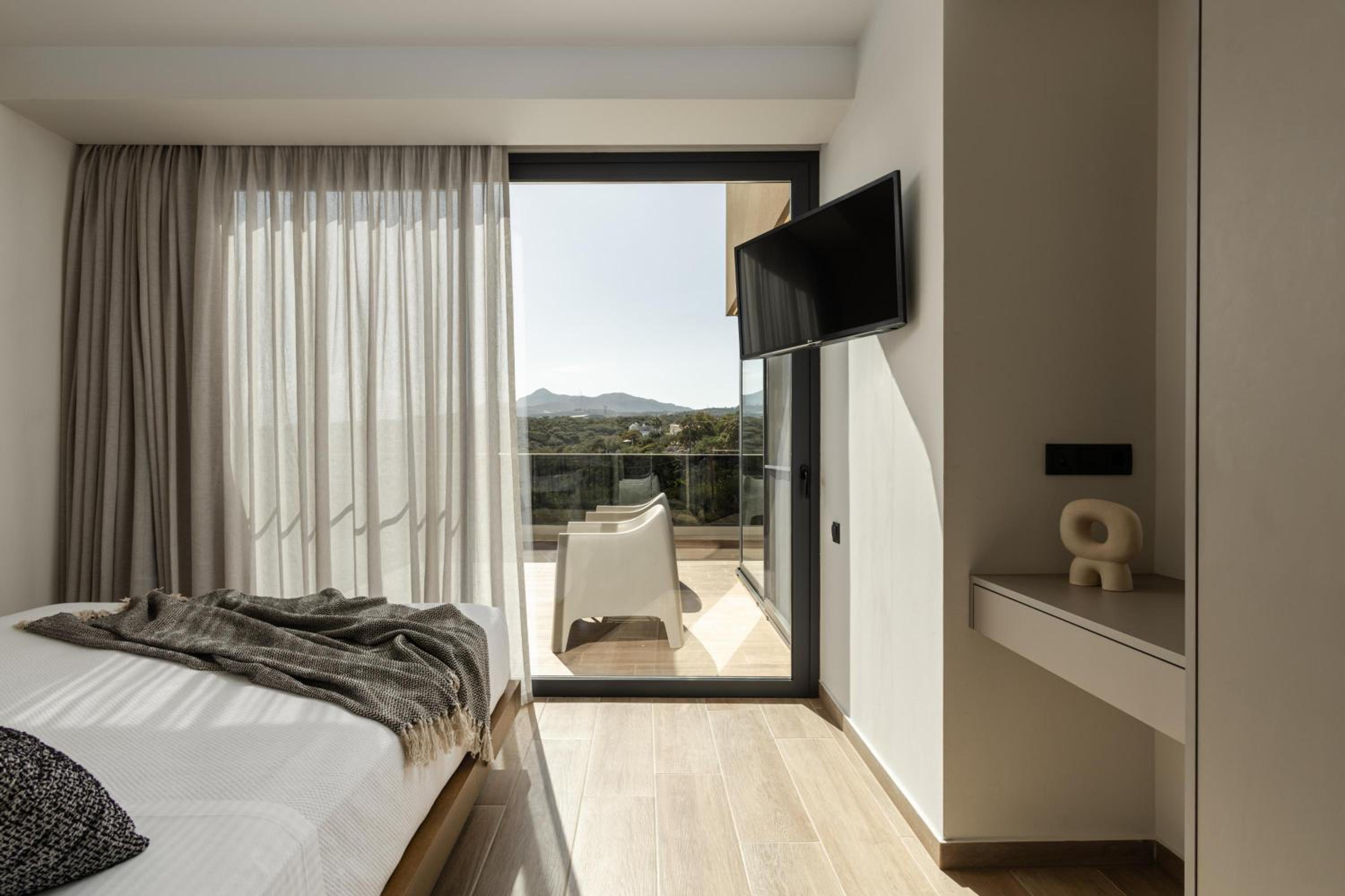Aerial Villa - Award Winning Luxury Retreat