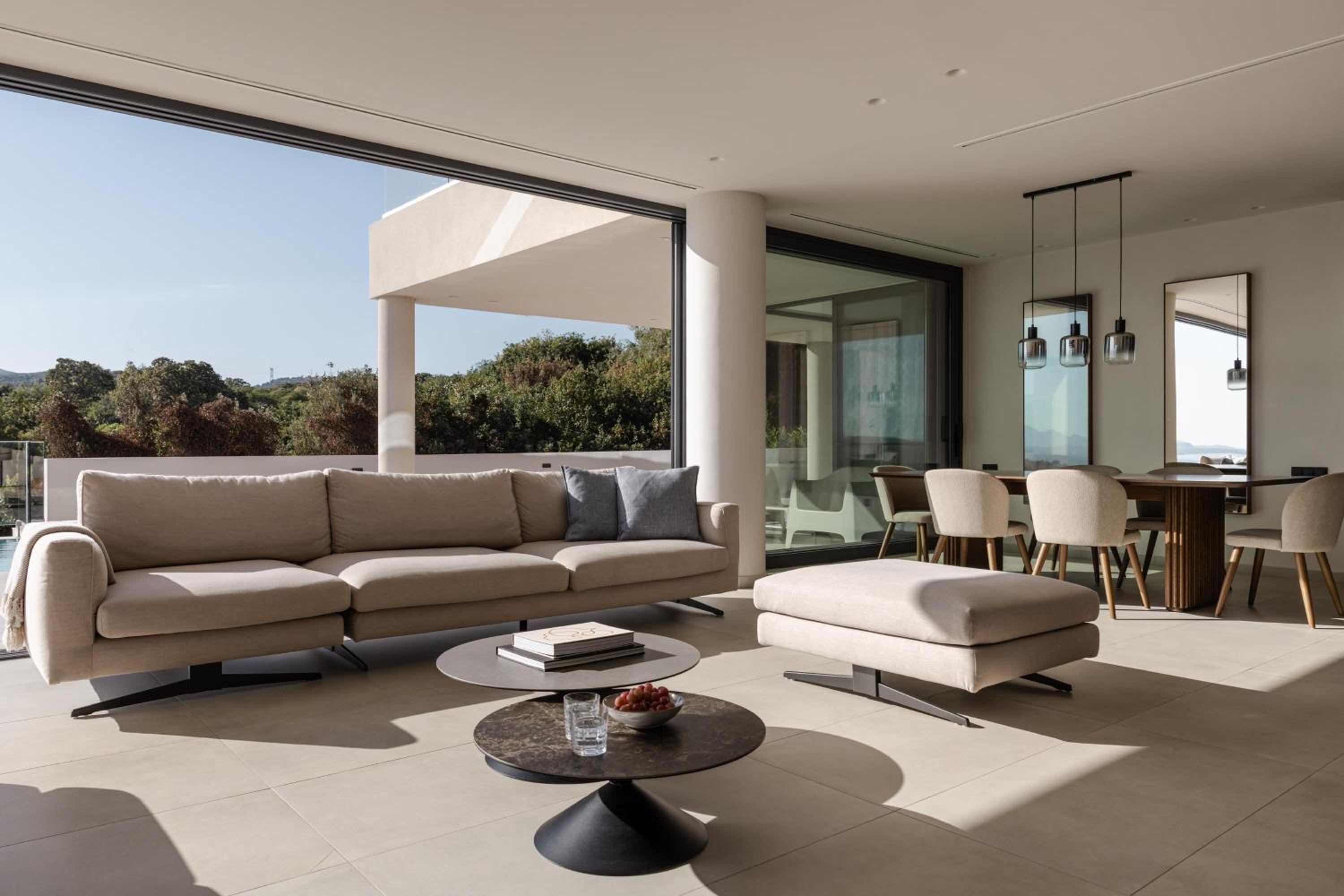 Aerial Villa - Award Winning Luxury Retreat