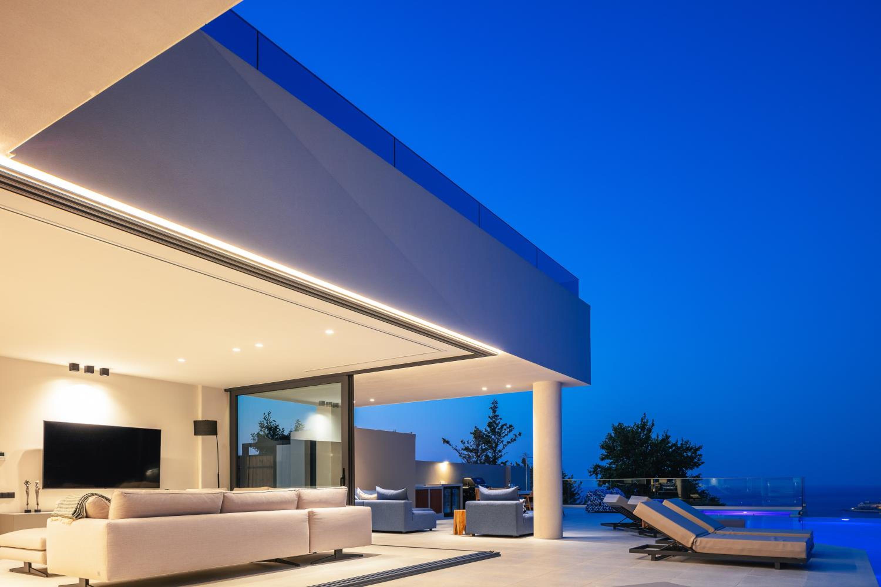 Aerial Villa - Award Winning Luxury Retreat