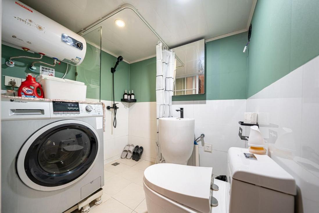 Shanghai Hills& Well-time Nanyang Charm BnB close to West Nanjing Rd and line 2 Jing'an Temple photo 5