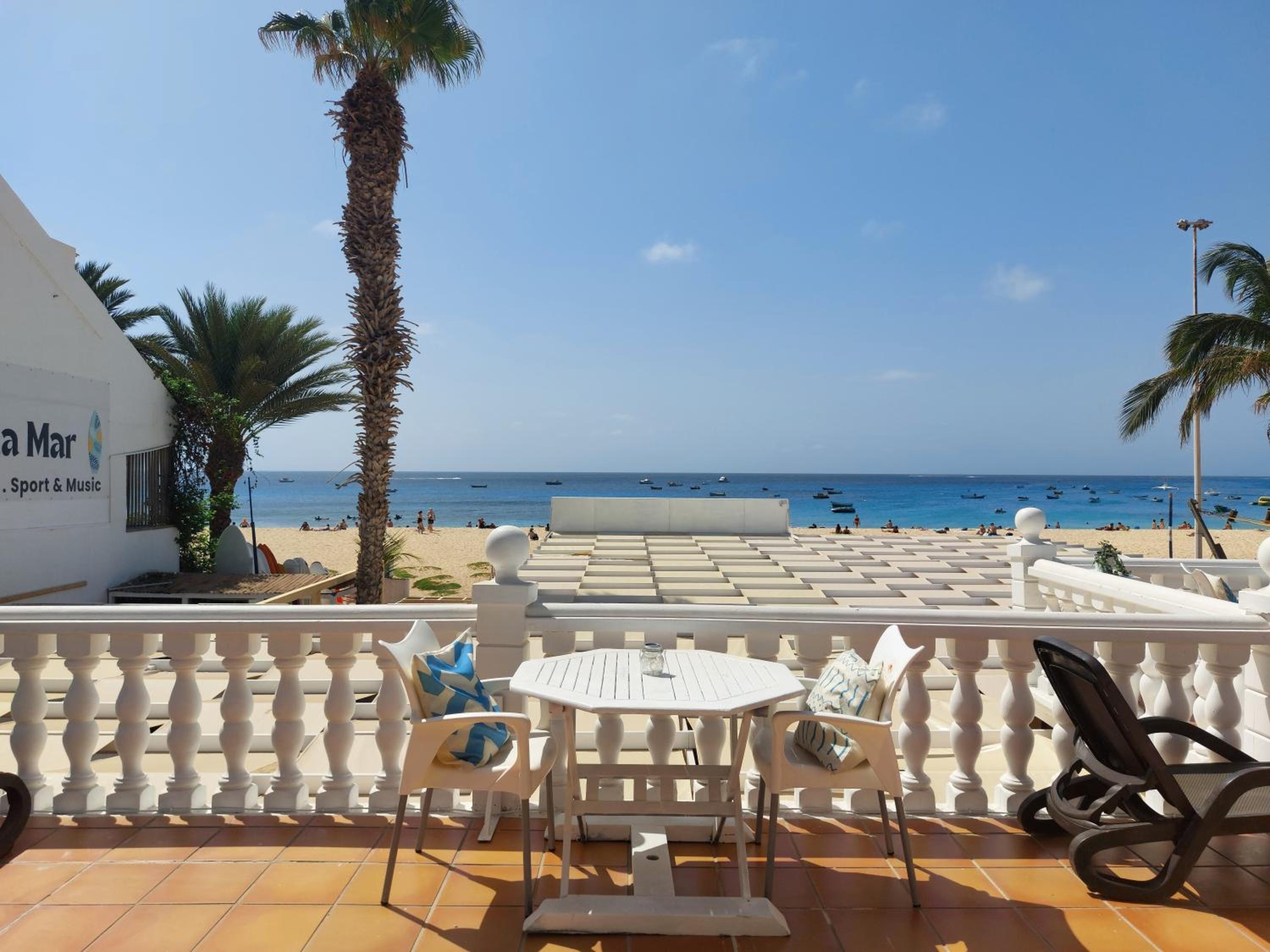 Vista Mar - Seafront Holiday Apartments