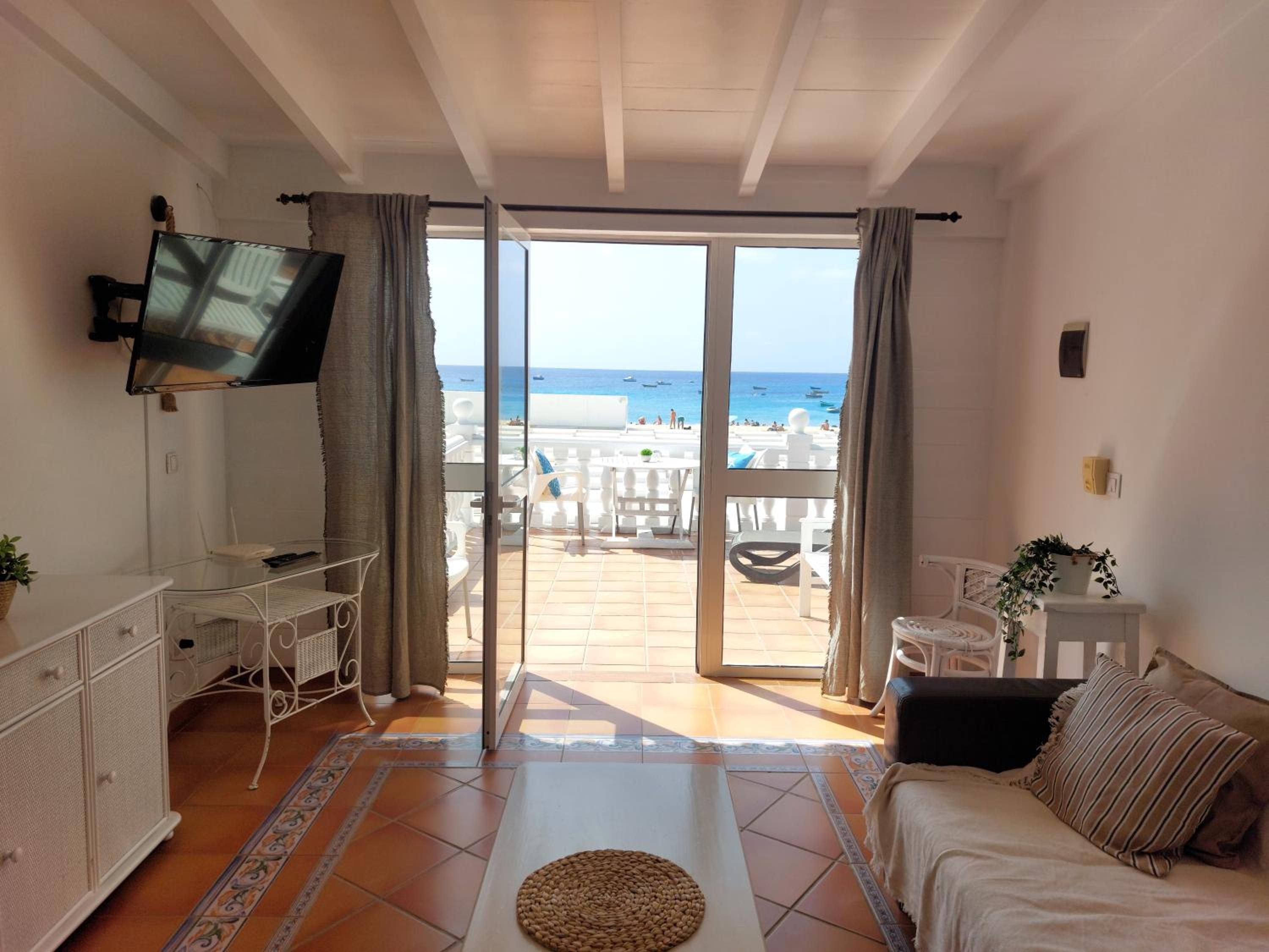 Vista Mar - Seafront Holiday Apartments