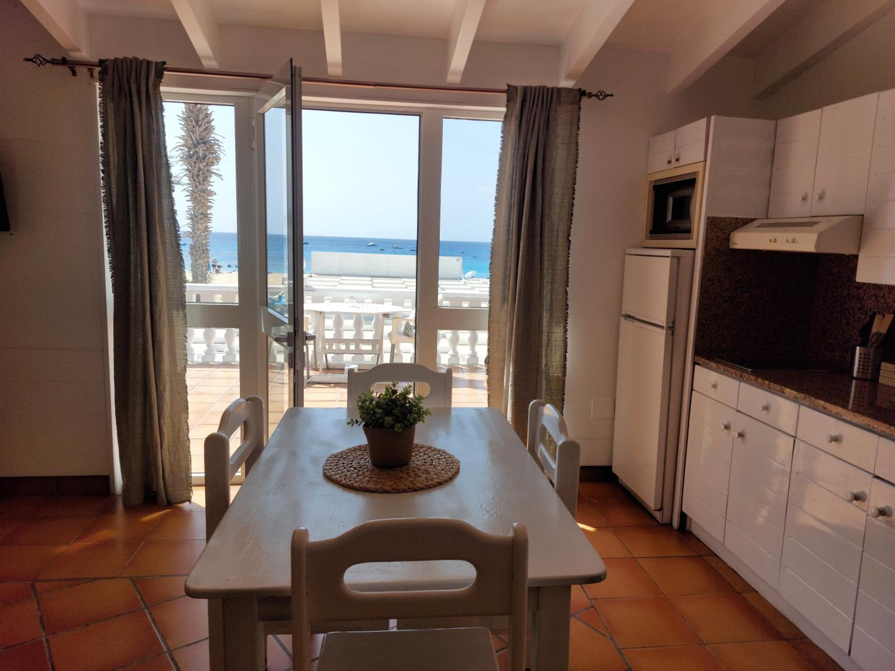 Vista Mar - Seafront Holiday Apartments