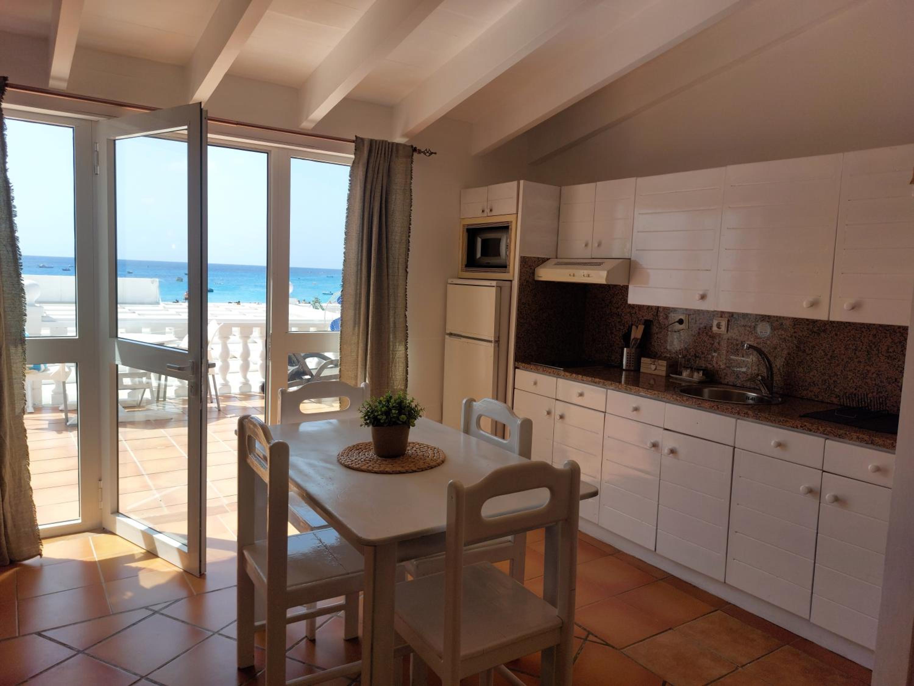 Vista Mar - Seafront Holiday Apartments