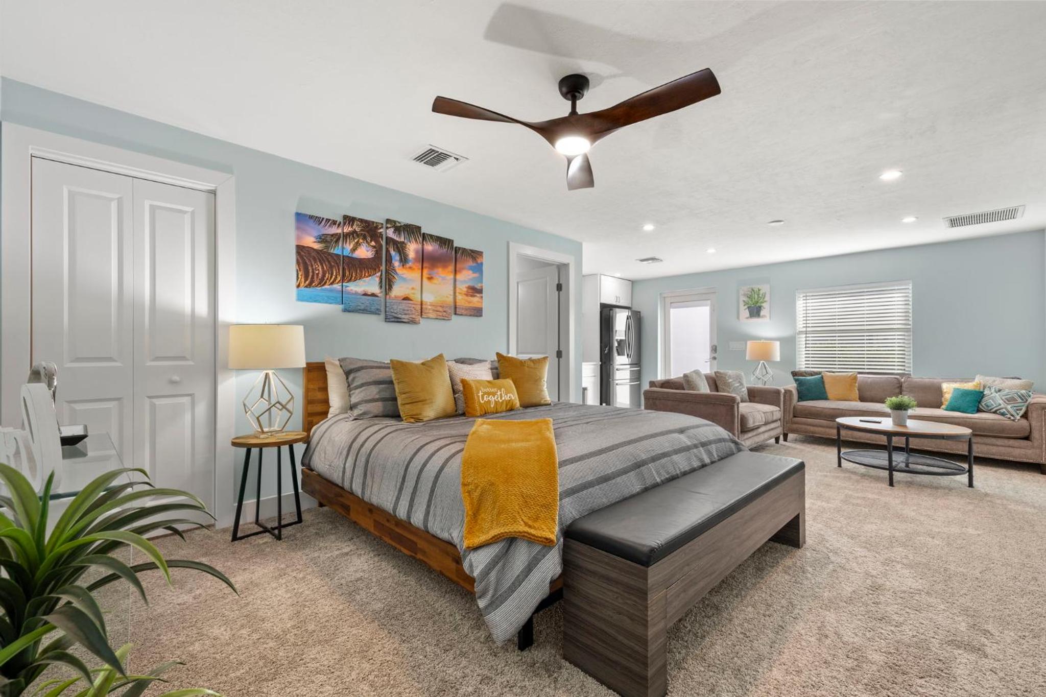 Private Naples Efficiency with Kitchen - Near Beach & Mercato! view 2