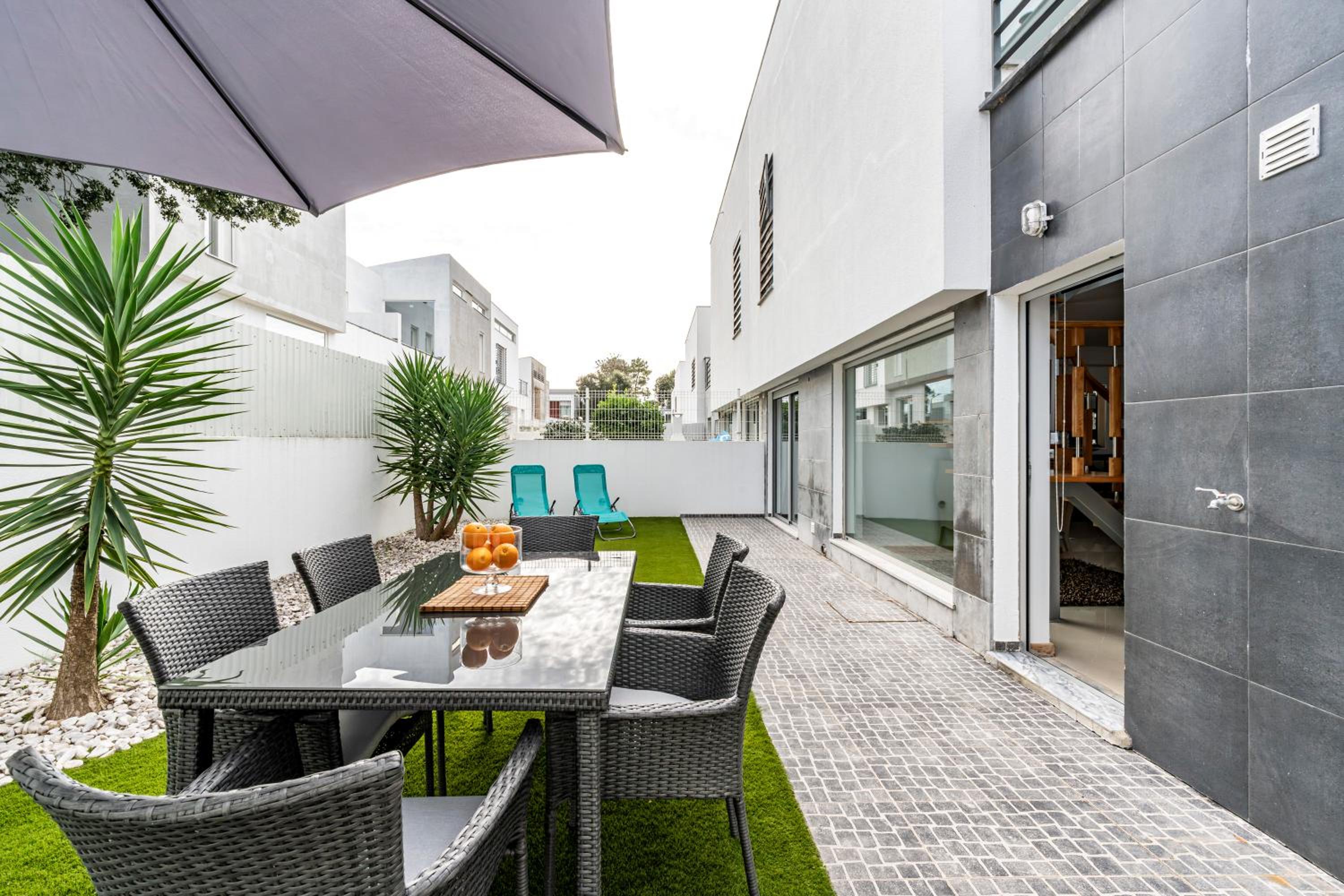Serra e Mar Refuge in Sesimbra - Family Friendly home near the Arrábida Beachs view 4
