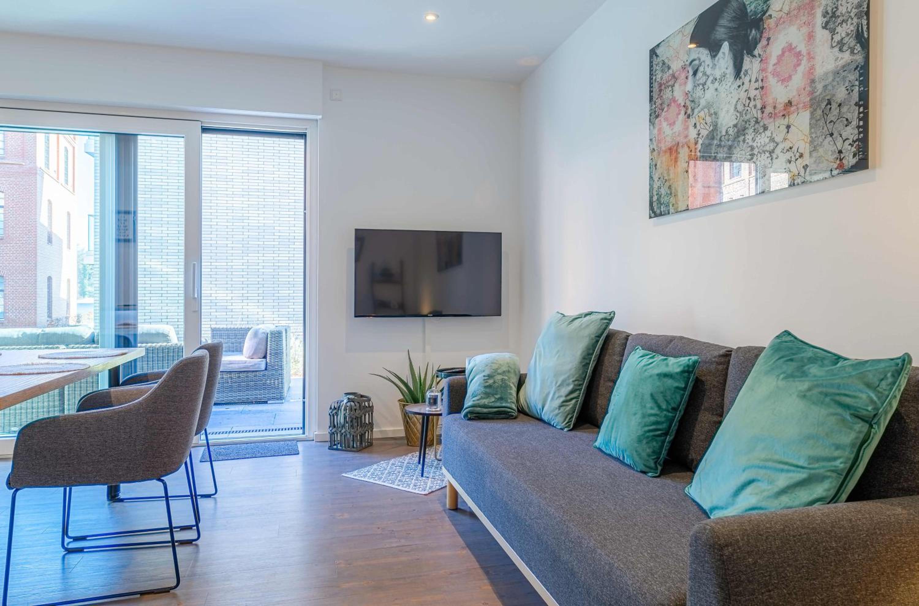 Apartment Sebastian - Elegantes Domizil mit Stegzugang, Terrasse & Altstadtnähe