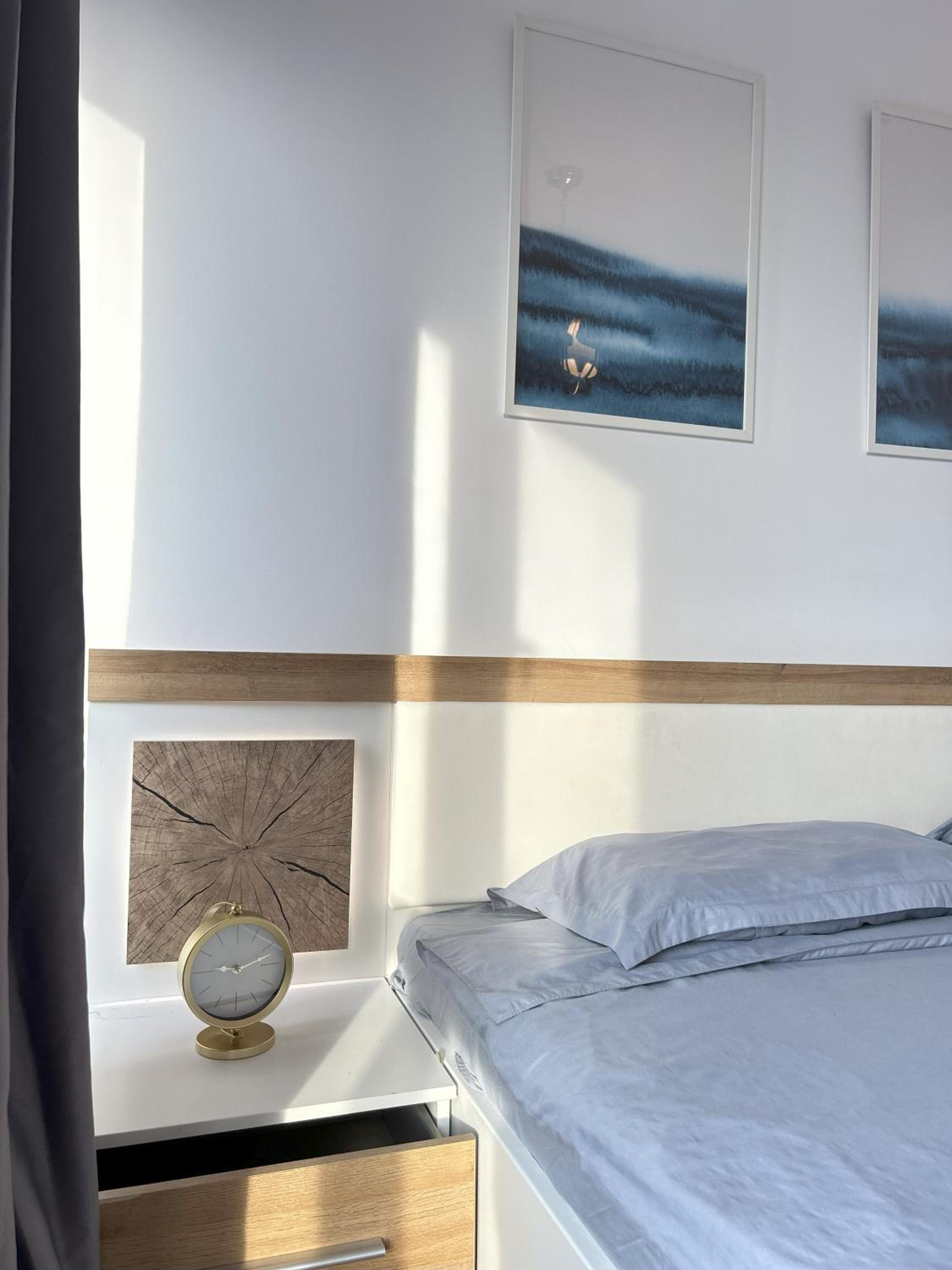 Elegant Premium Apartment with Panoramic Views - 10