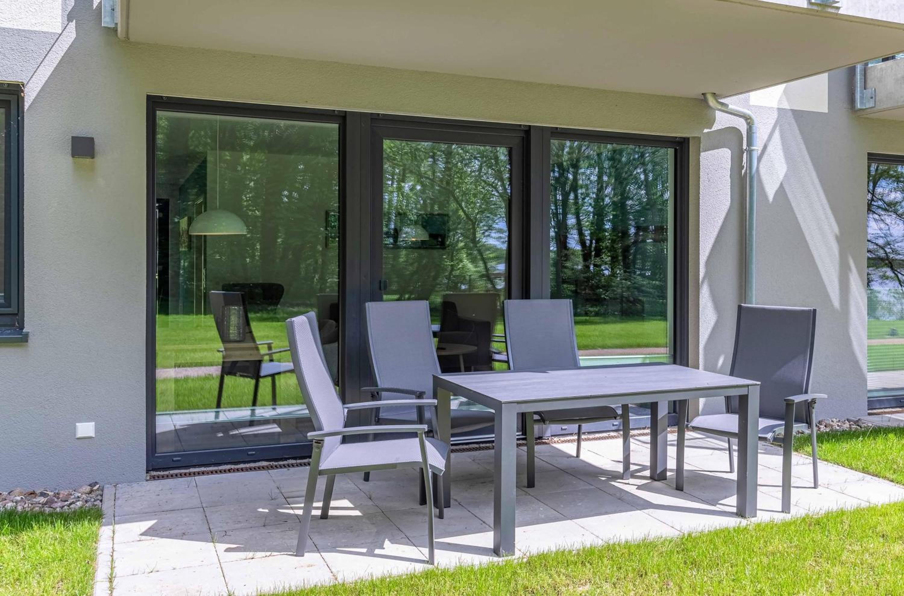 Mooswinkel - Stilvolles Apartment mit Terrasse & Wellness am Krakower See