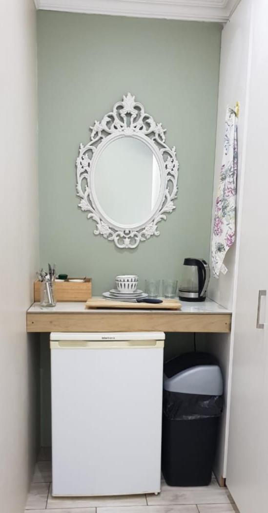 En-suite, private room, free WIFI in Plett view 3