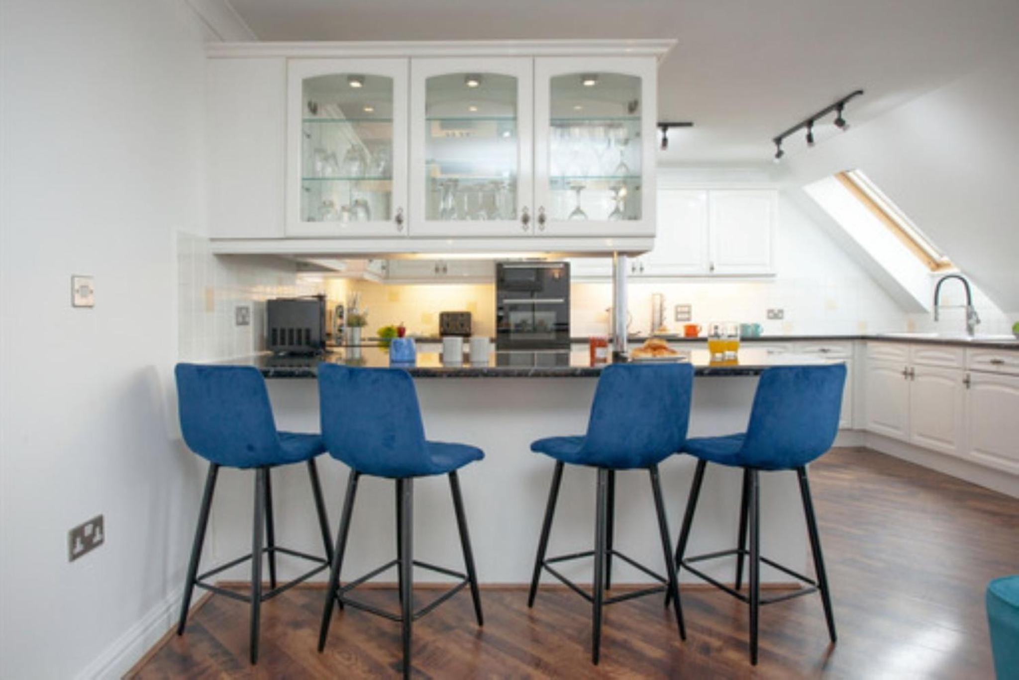 Pochin House Collections, photo 27