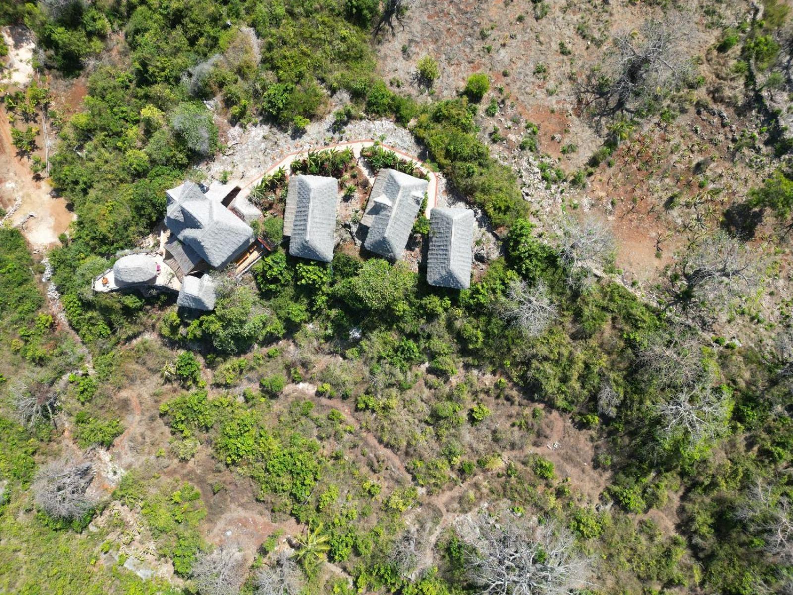 MONKEY MOUNTAIN LODGE
