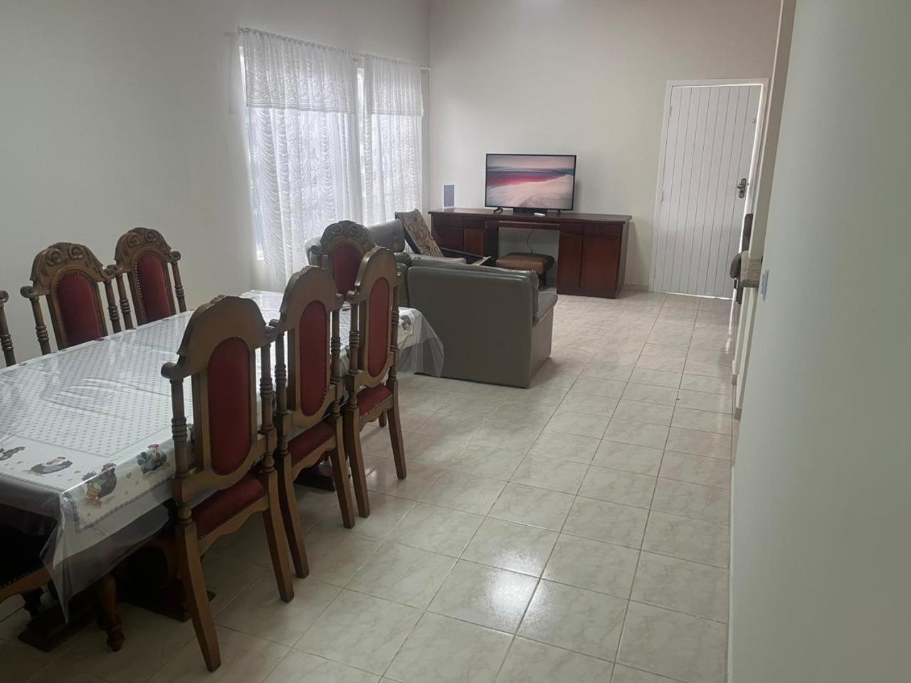 Casa Centro de Bertioga - SP terrea 300 metros da praia - Marcondes 05