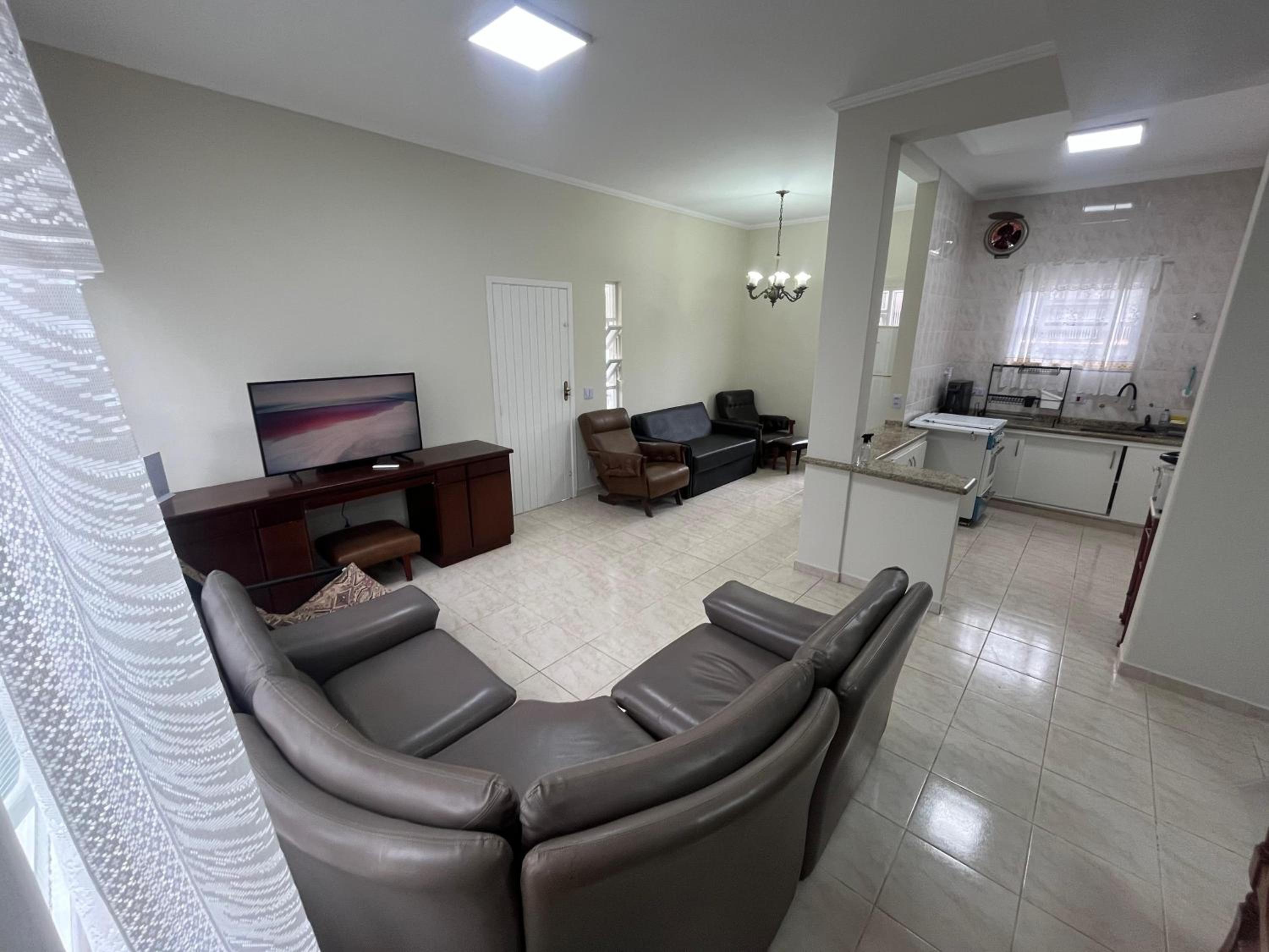Casa Centro de Bertioga - SP terrea 300 metros da praia - Marcondes 05