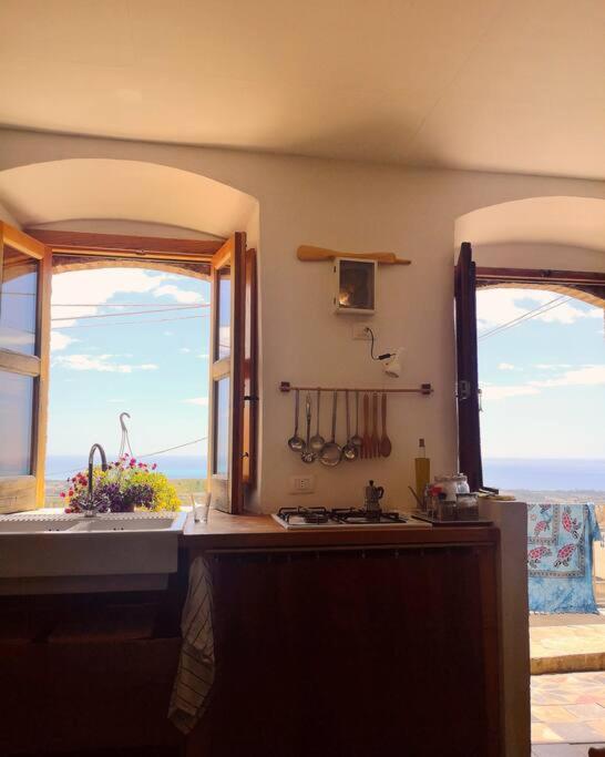 Casa Savoca nel borgo di condojanni view 2