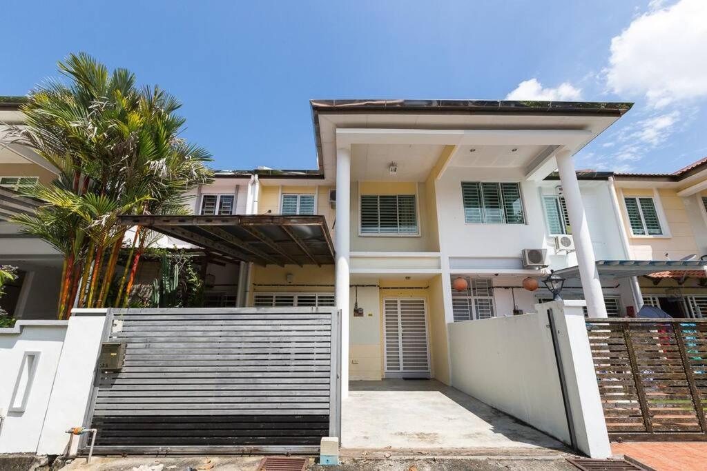 Landed 3BR Home Near Beach, Seafood & Fisherman Village photo 6