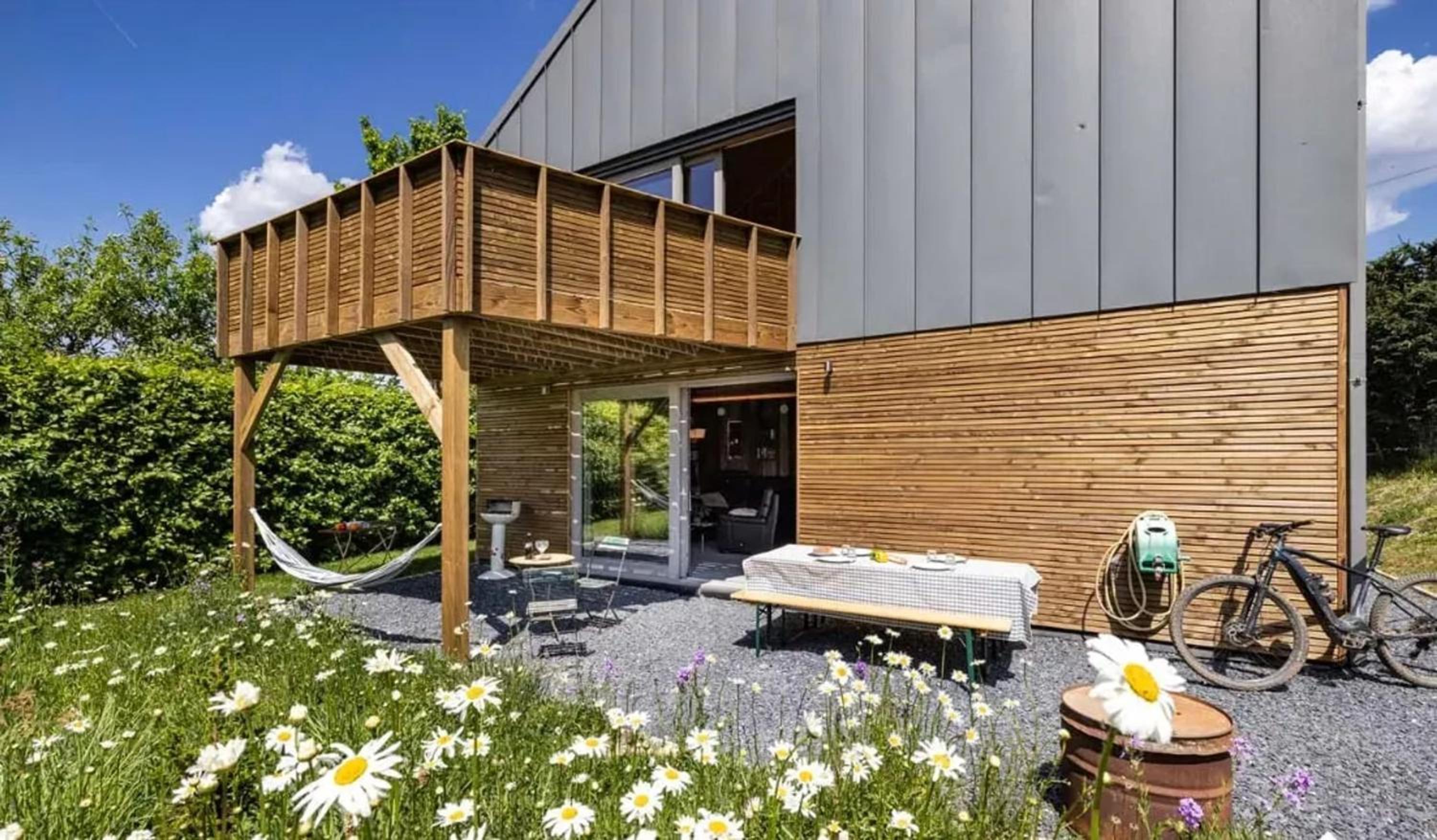 House with garden in Leglise Terrace and Wi Fi