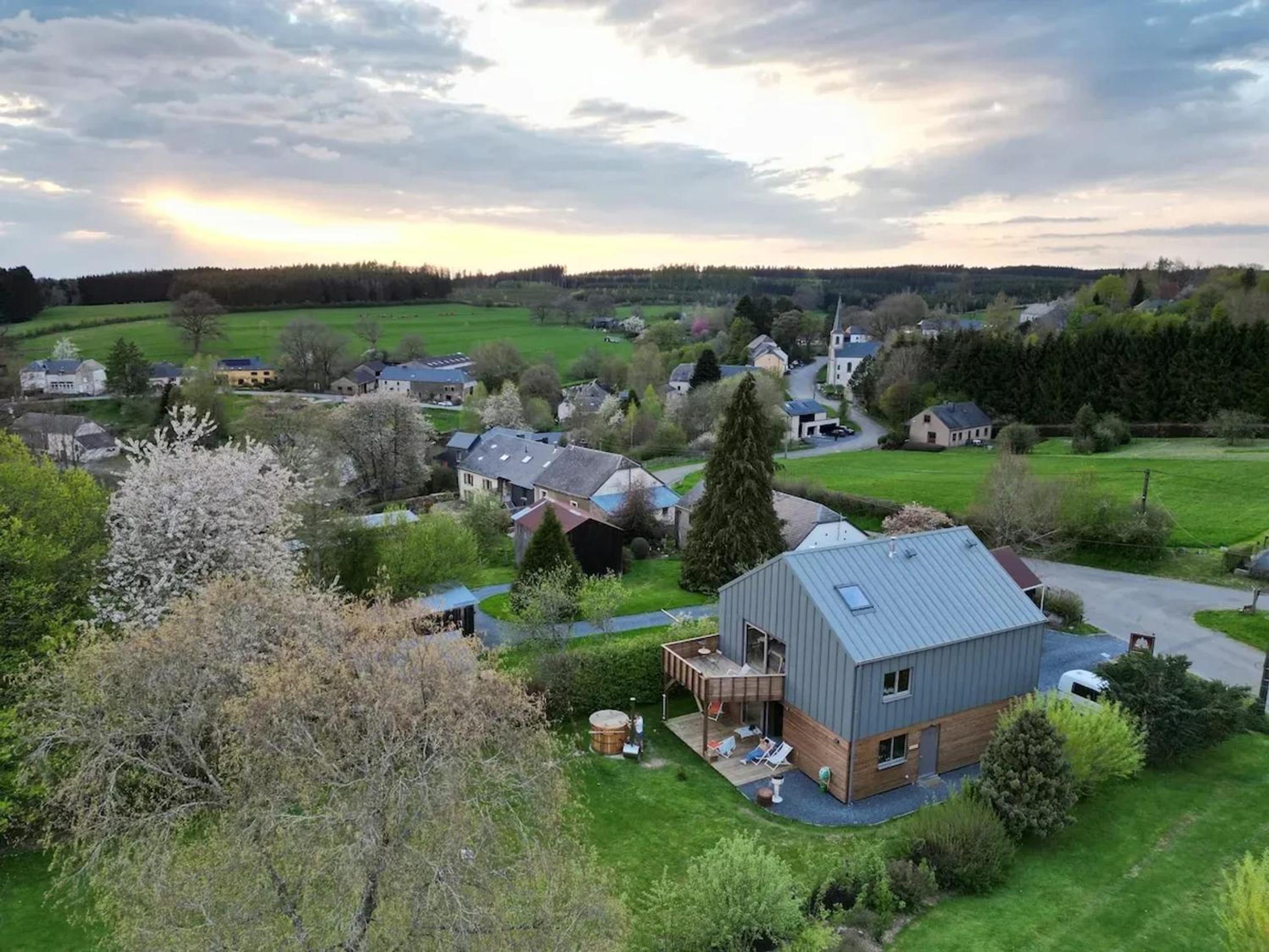 House with garden in Leglise Terrace and Wi Fi