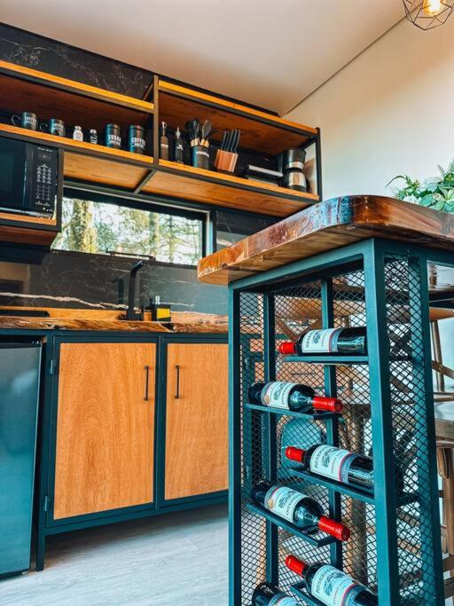 Cabanas e Chalés De luxo Black BIRD Morro da Igreja com Banheira de hidromassagem