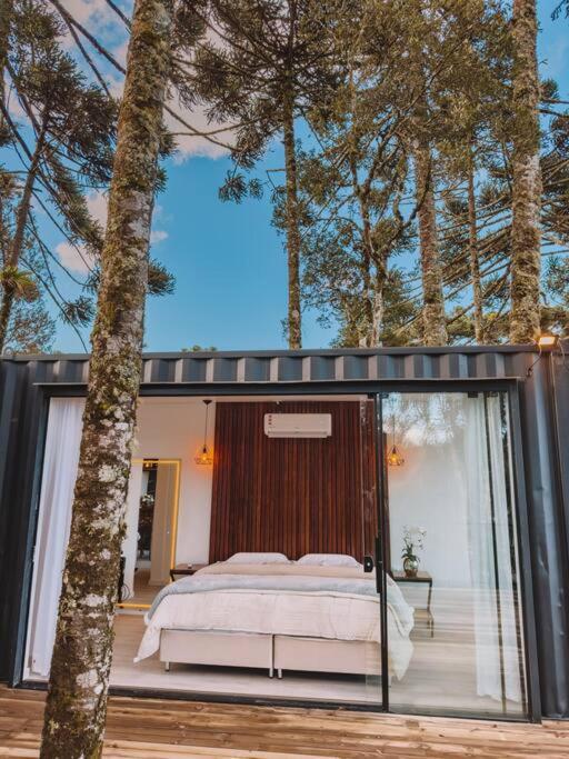 Cabanas e Chalés De luxo Black BIRD Morro da Igreja com Banheira de hidromassagem