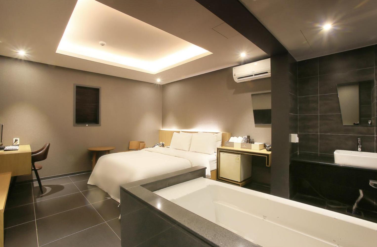 Zenith Hotel Bupyeong