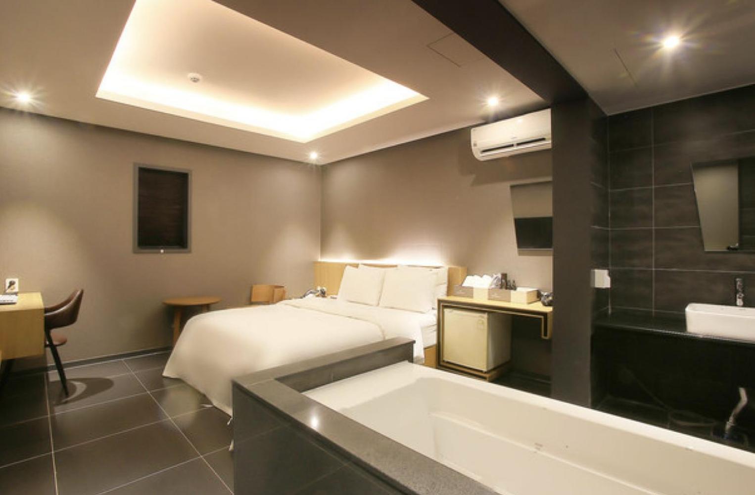 Zenith Hotel Bupyeong