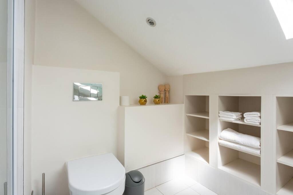 Family Home in Green Point with Central Location view 3