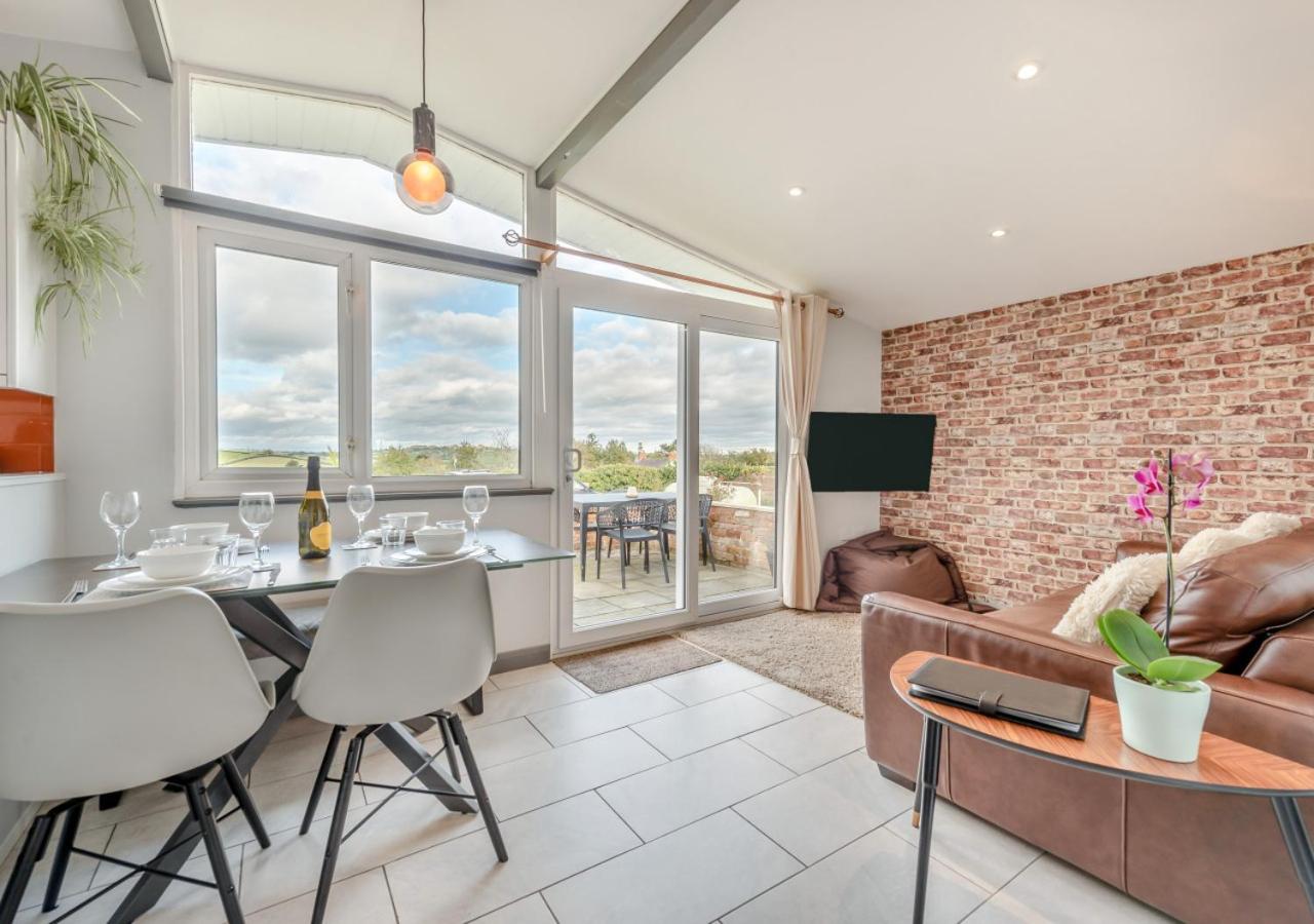 2 Bed in Llangain oc-h30184