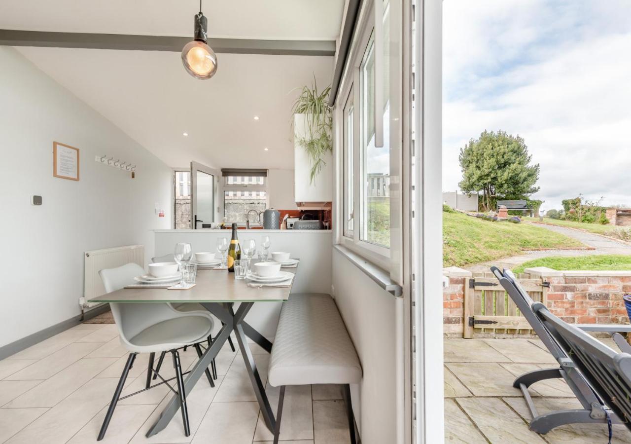 2 Bed in Llangain oc-h30184