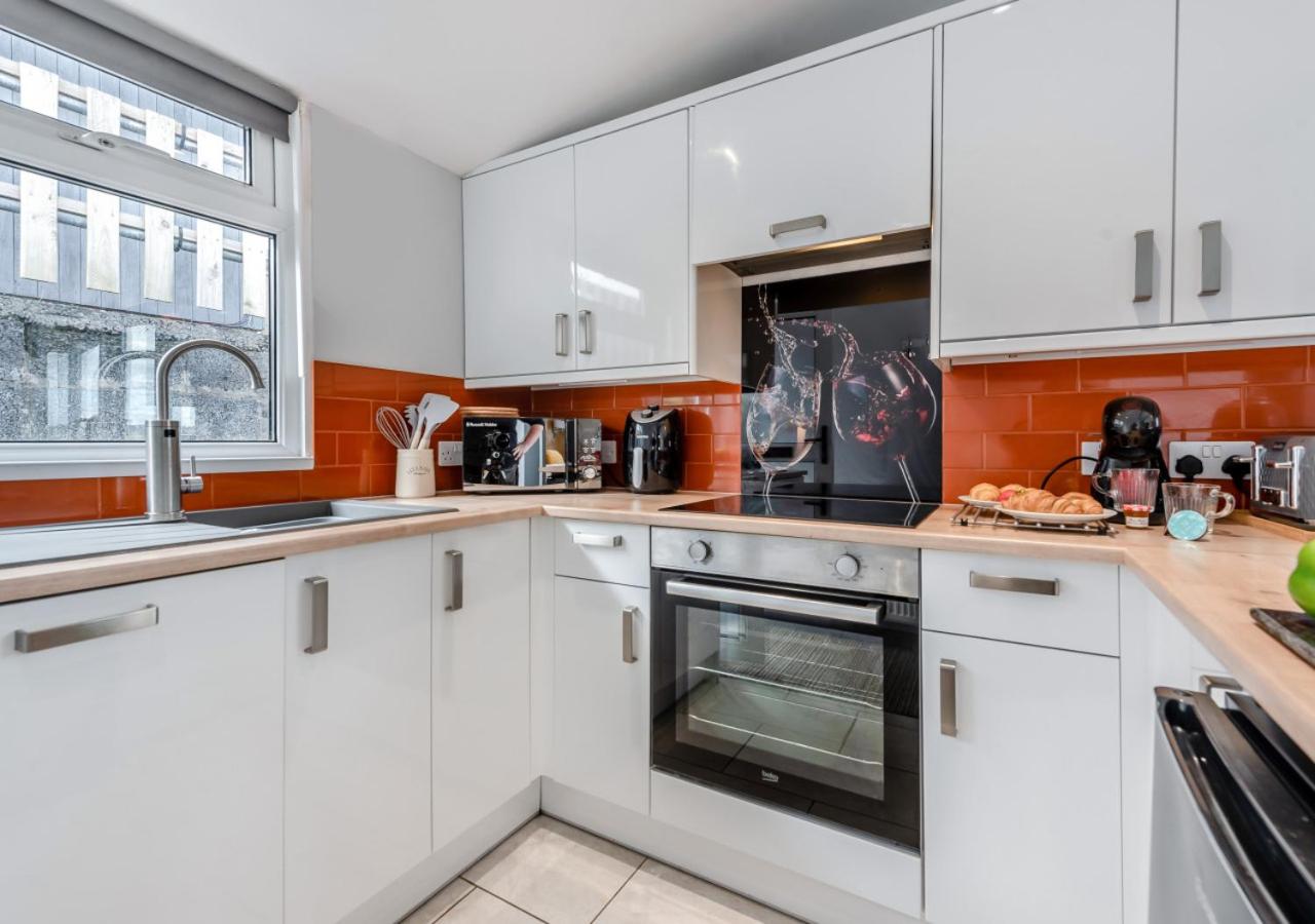 2 Bed in Llangain oc-h30184