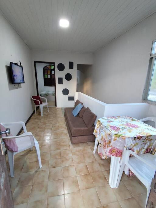 Casa - Ilha Bom J, do Passos