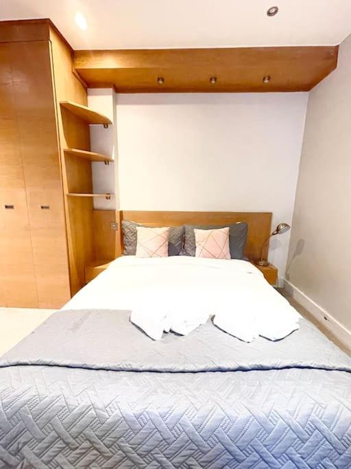 Central Large Stylish 2Beds 2Baths With Private Patio