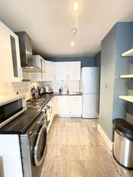 Central Large Stylish 2Beds 2Baths With Private Patio