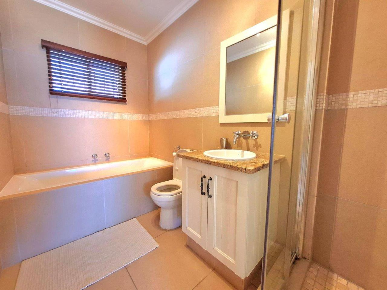 31 Pebble Beach, Ballito view 4