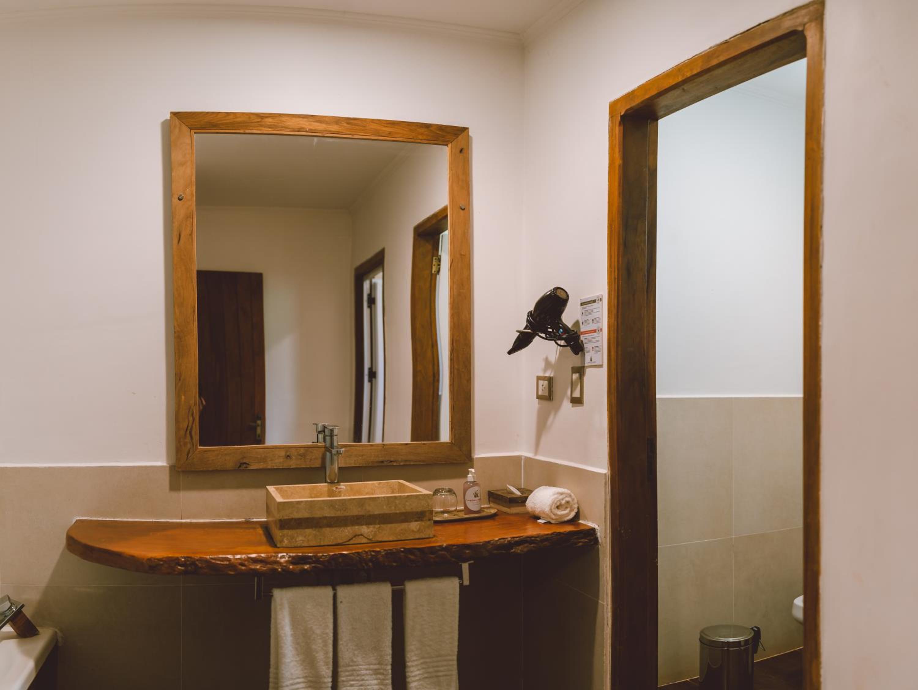 La Aldea De La Selva Lodge