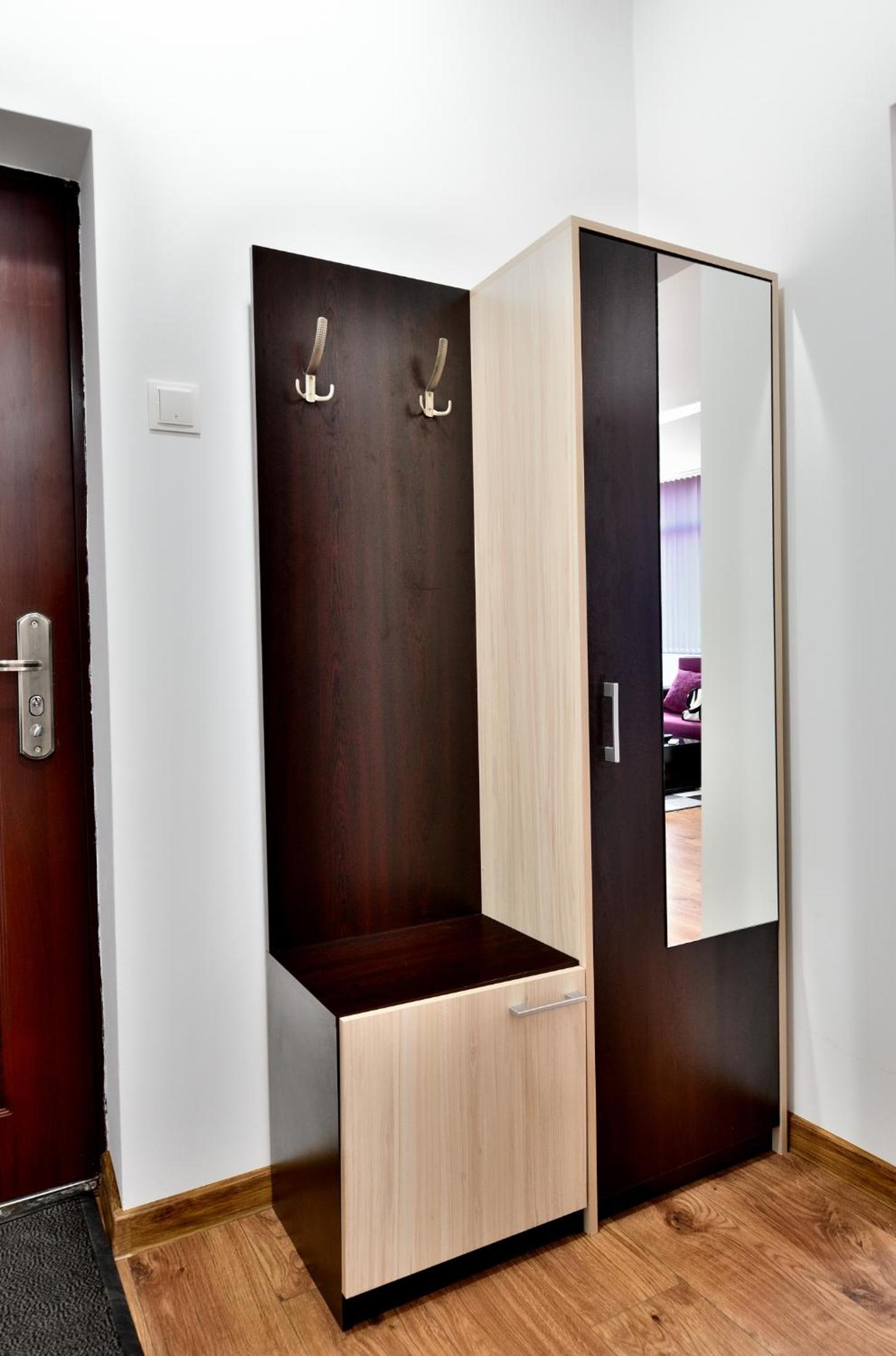 Downtown Apartment By the Lindens