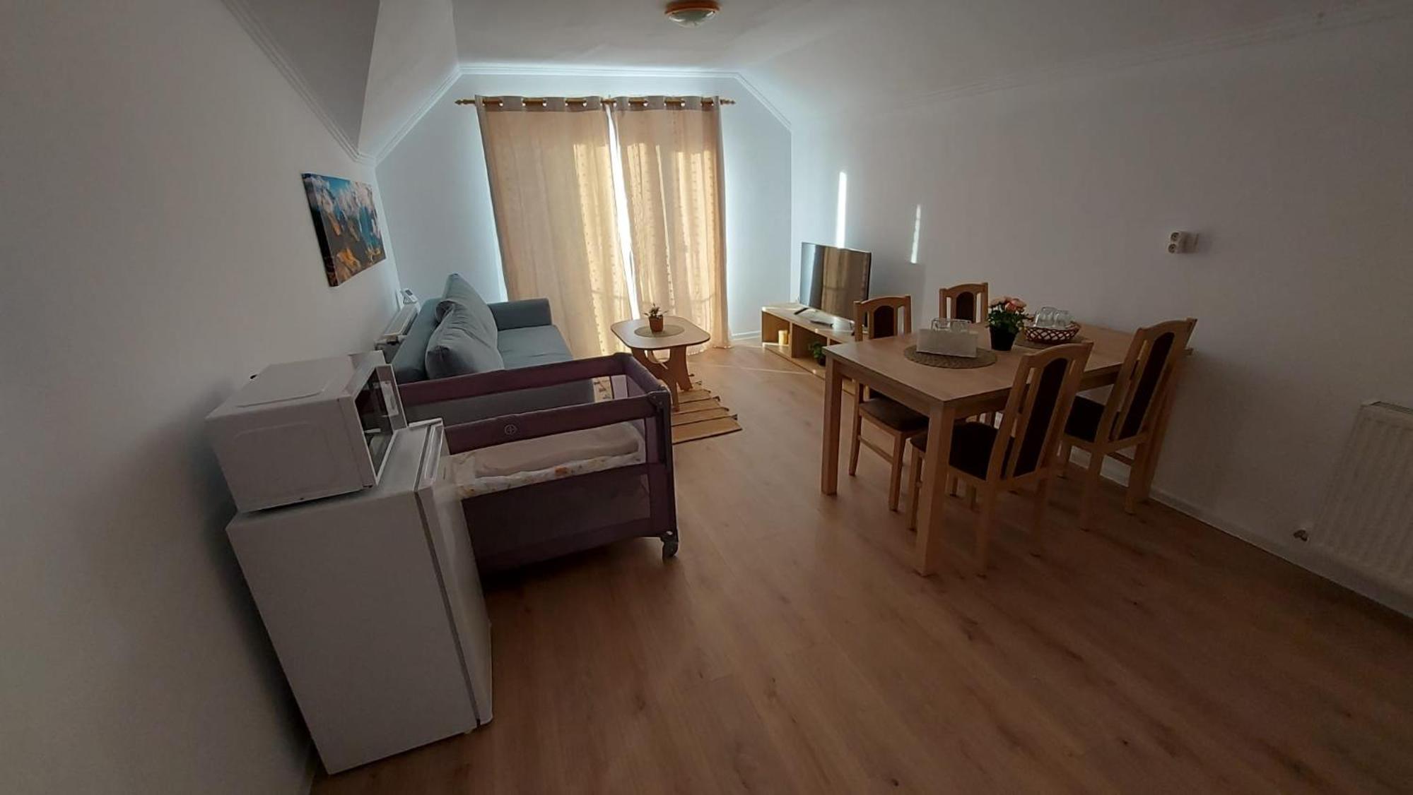 Apartament Domina - self check in - RO,EN,FR - 3stele, Ministerul Turismului