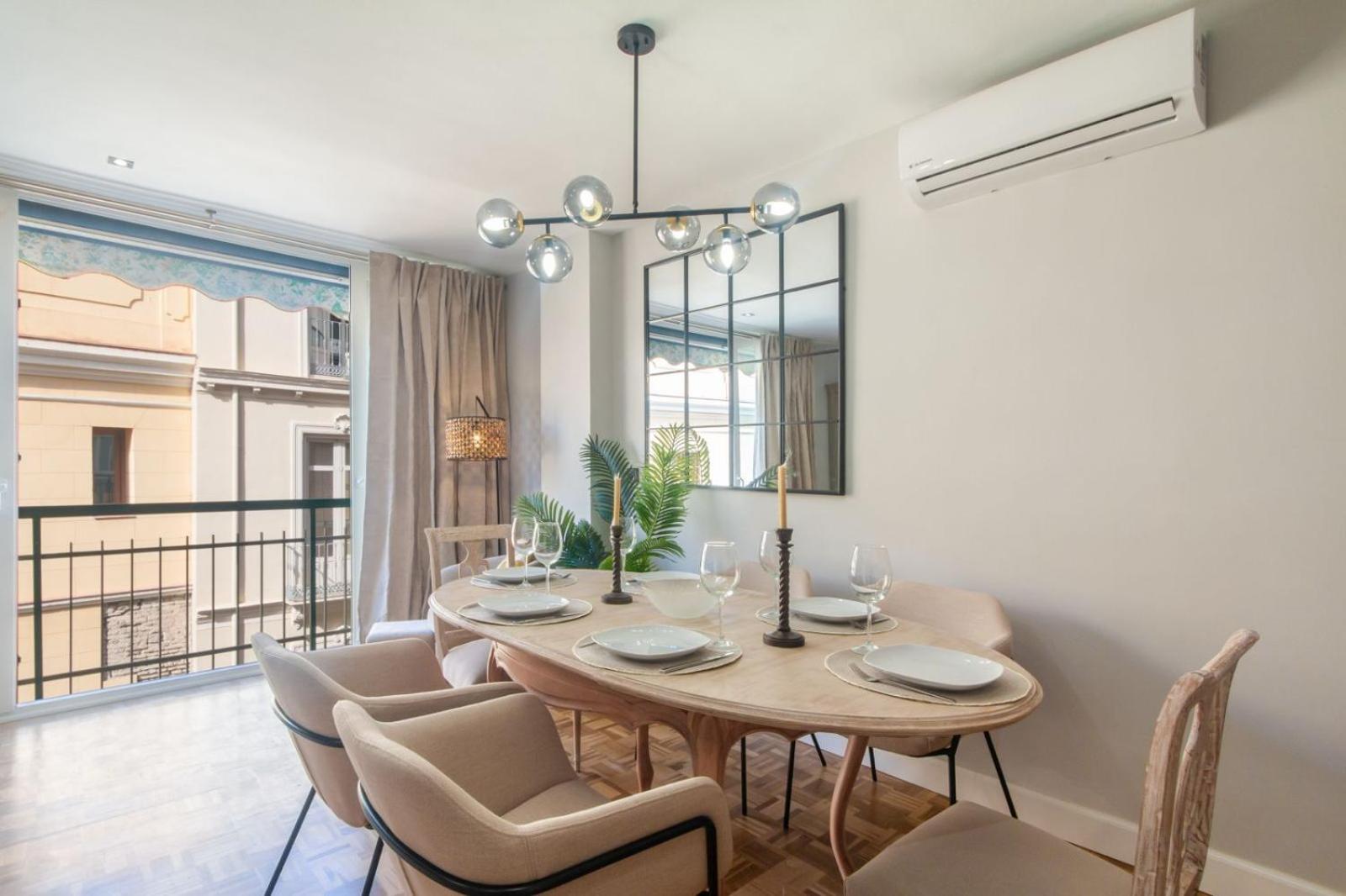 Cervantes Luxury Apartment