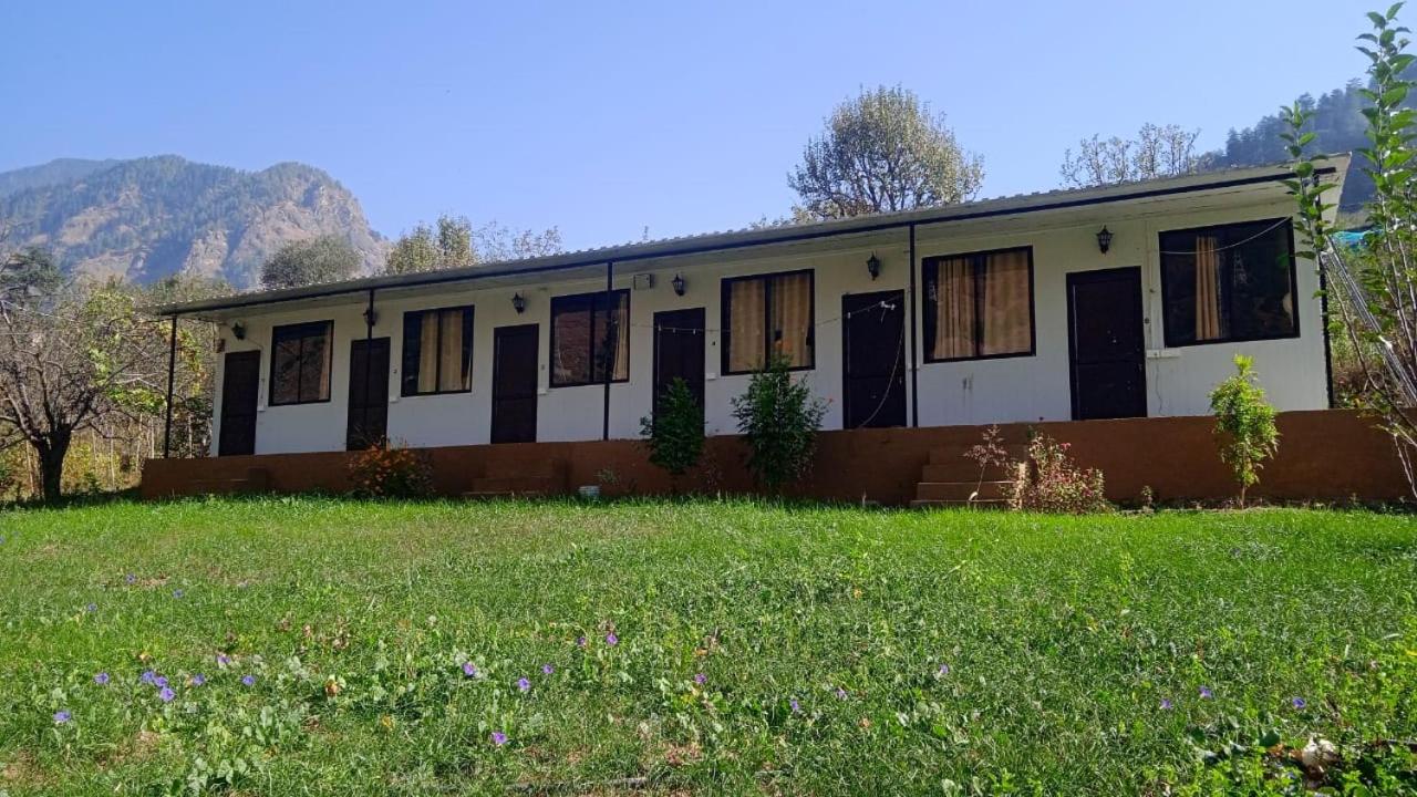 Yashraj Cottage and Cafe view 4
