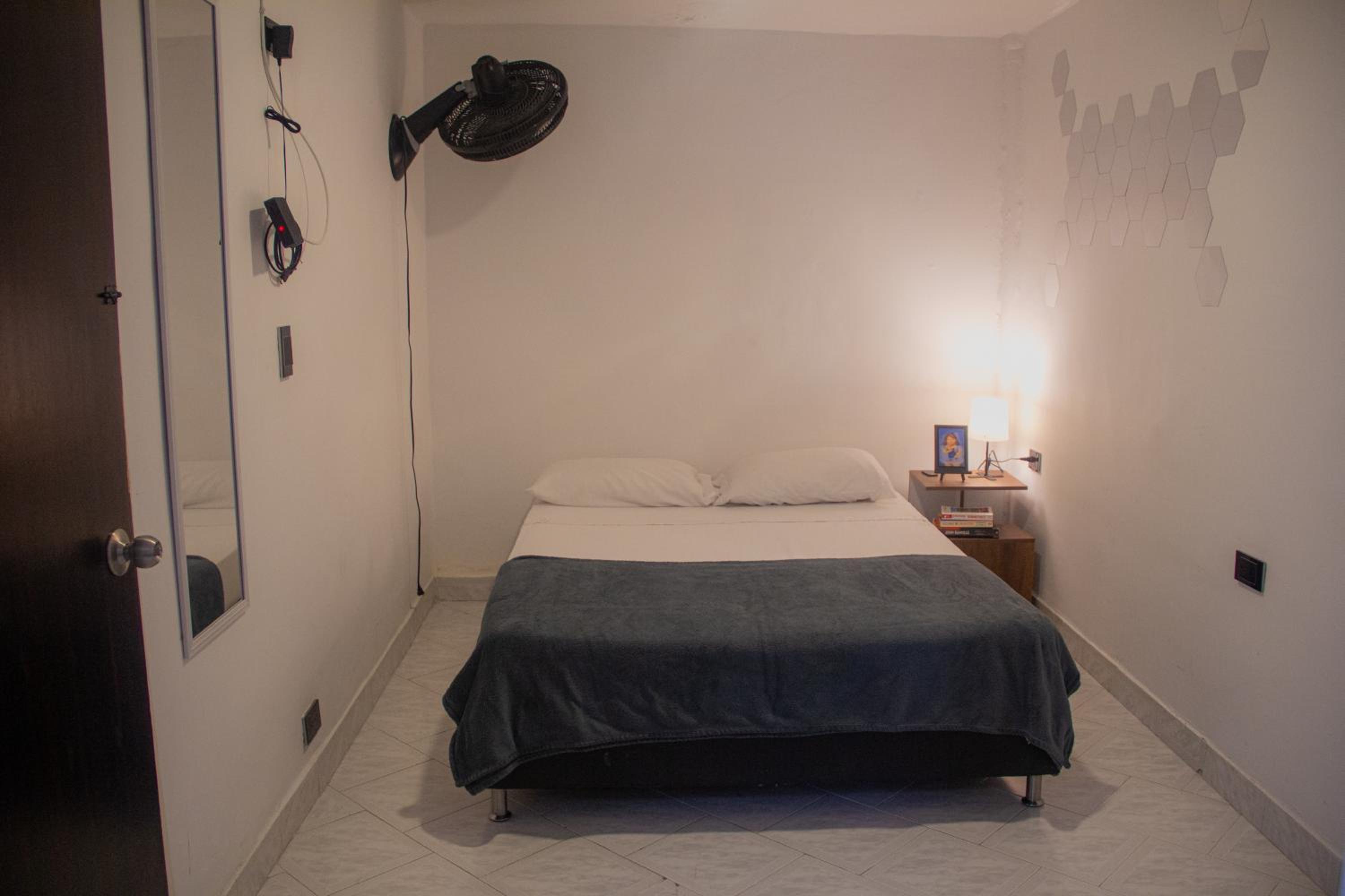 La Familia Hostel - Manila