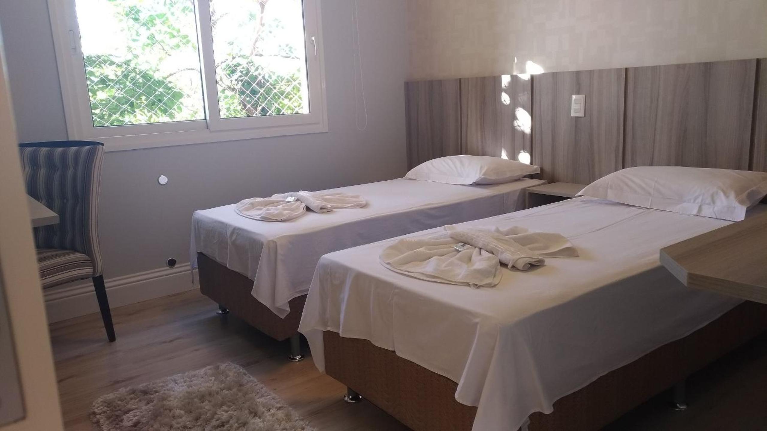 A apenas 300 mts da Rua Coberta, no exclusivo Via Florida