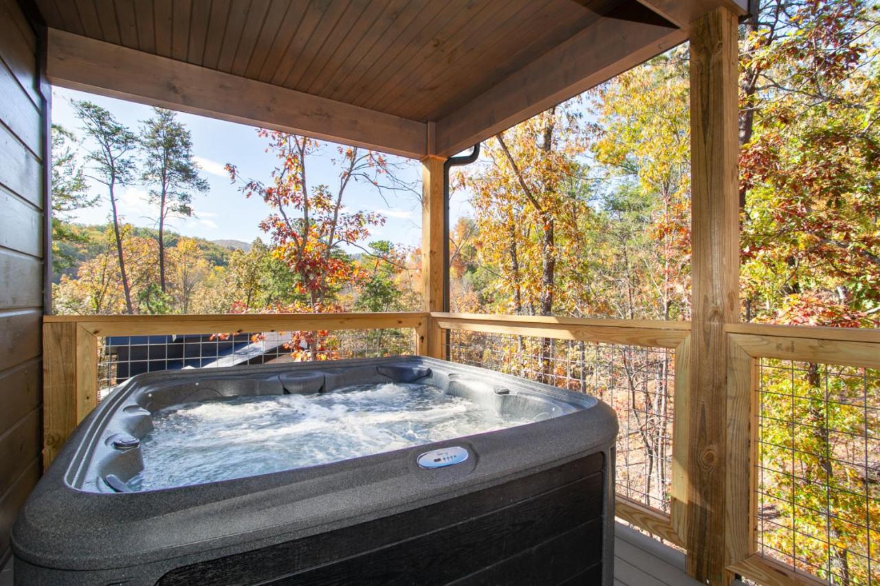 Mountain Haven Hot Tub Pool Arcade Theater Room view 3